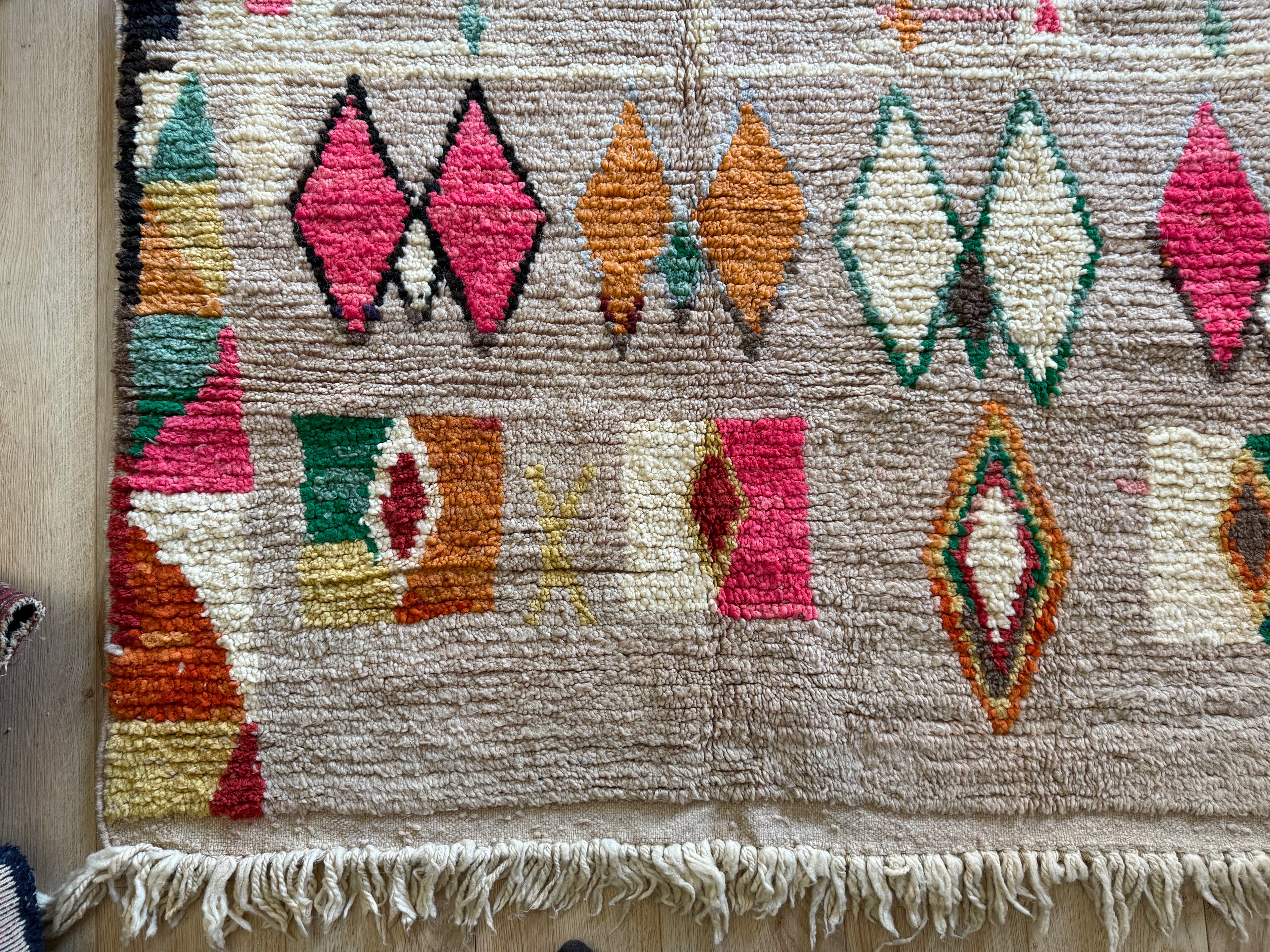 Handgeknoopt Marokkaans vloerkleed – ca. 300 × 200 cm – kleurrijk geometrisch design
