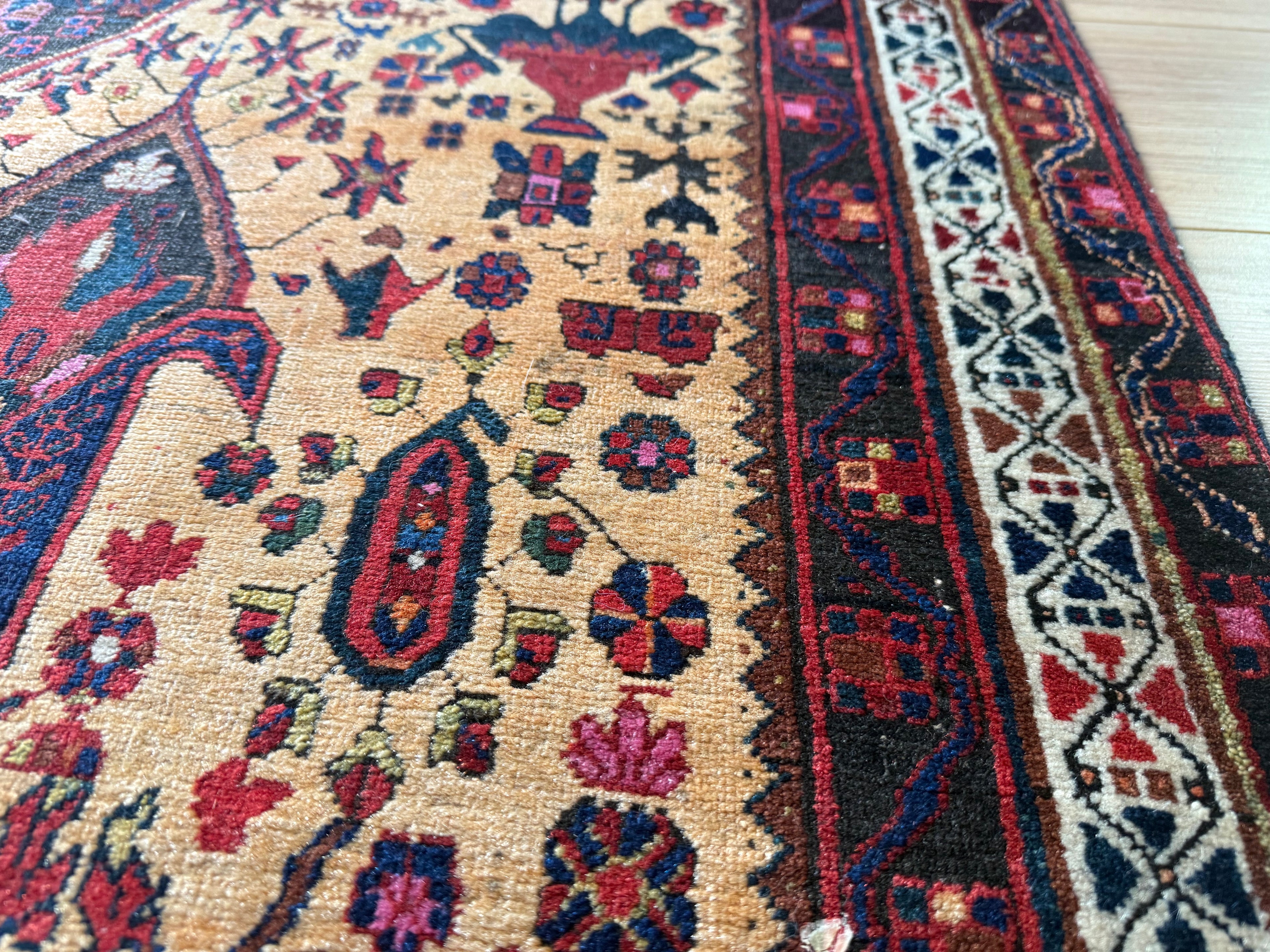 Handgeknoopt vintage tapijt Oosters Malayer stijl – ca. 137 × 163 cm
