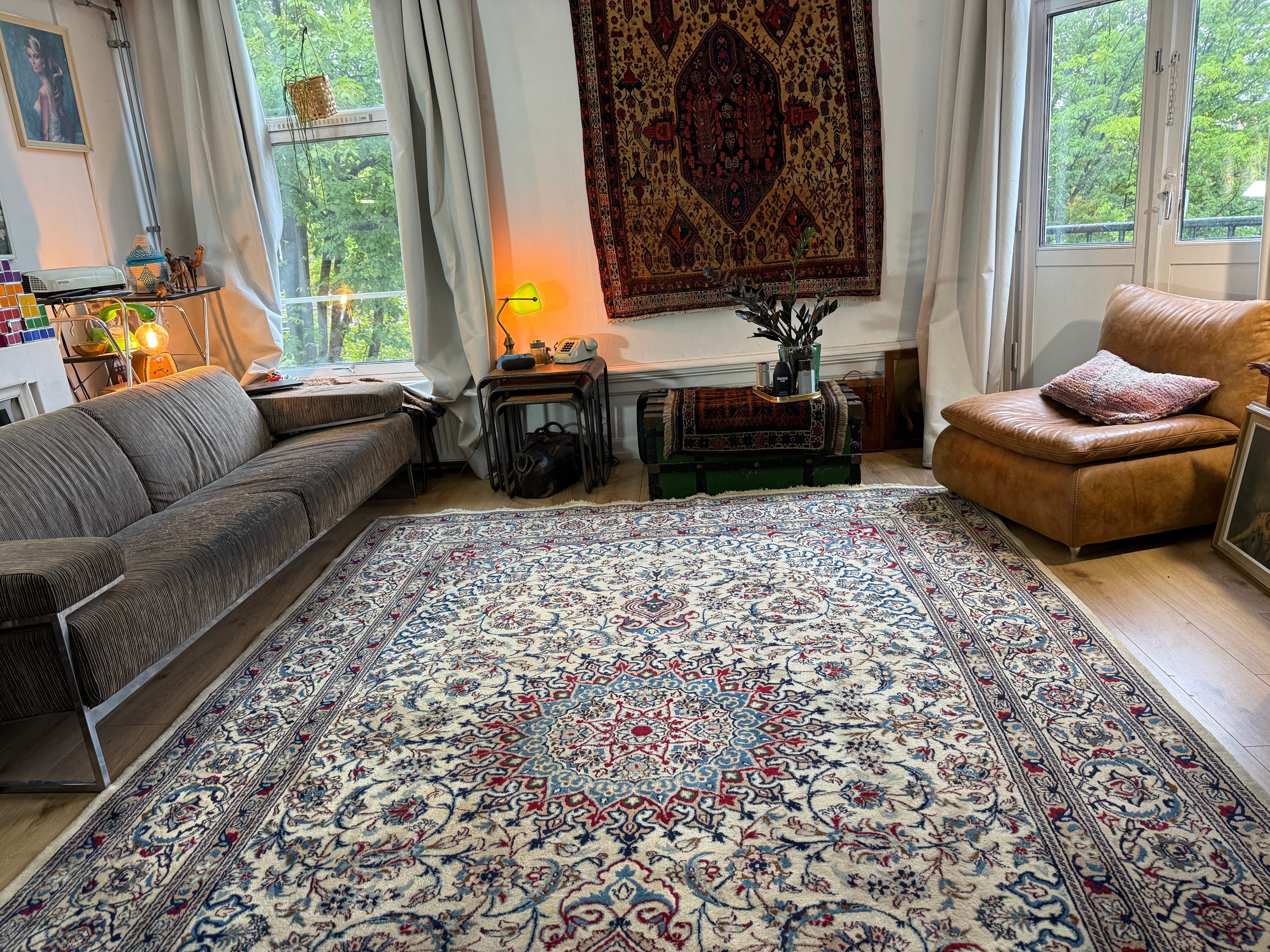 Handgeknoopt vintage Nain stijl tapijt – ca. 355 × 248 cm