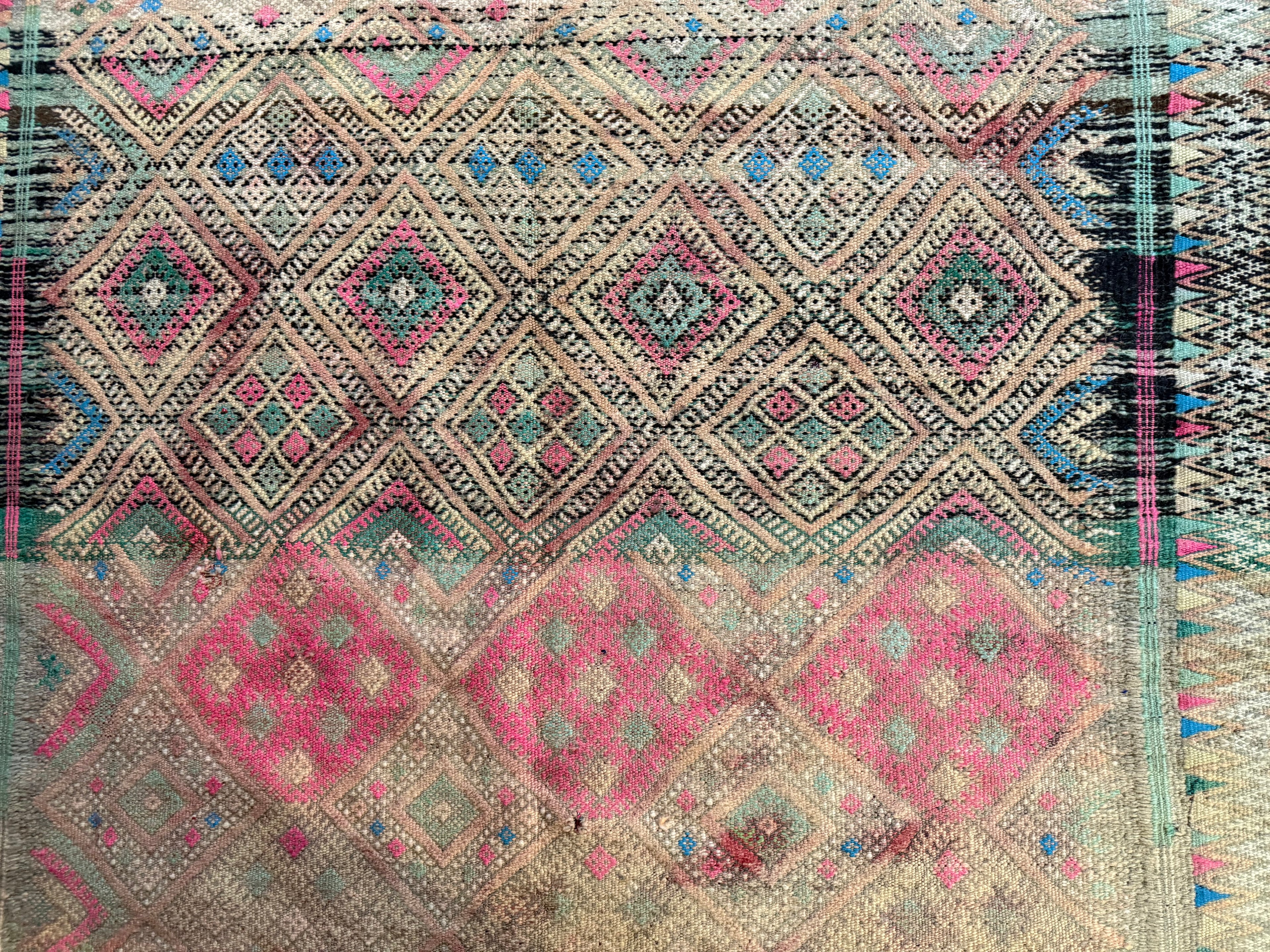 Vintage Berber tapijt in zachte pasteltinten – 362 × 180 cm