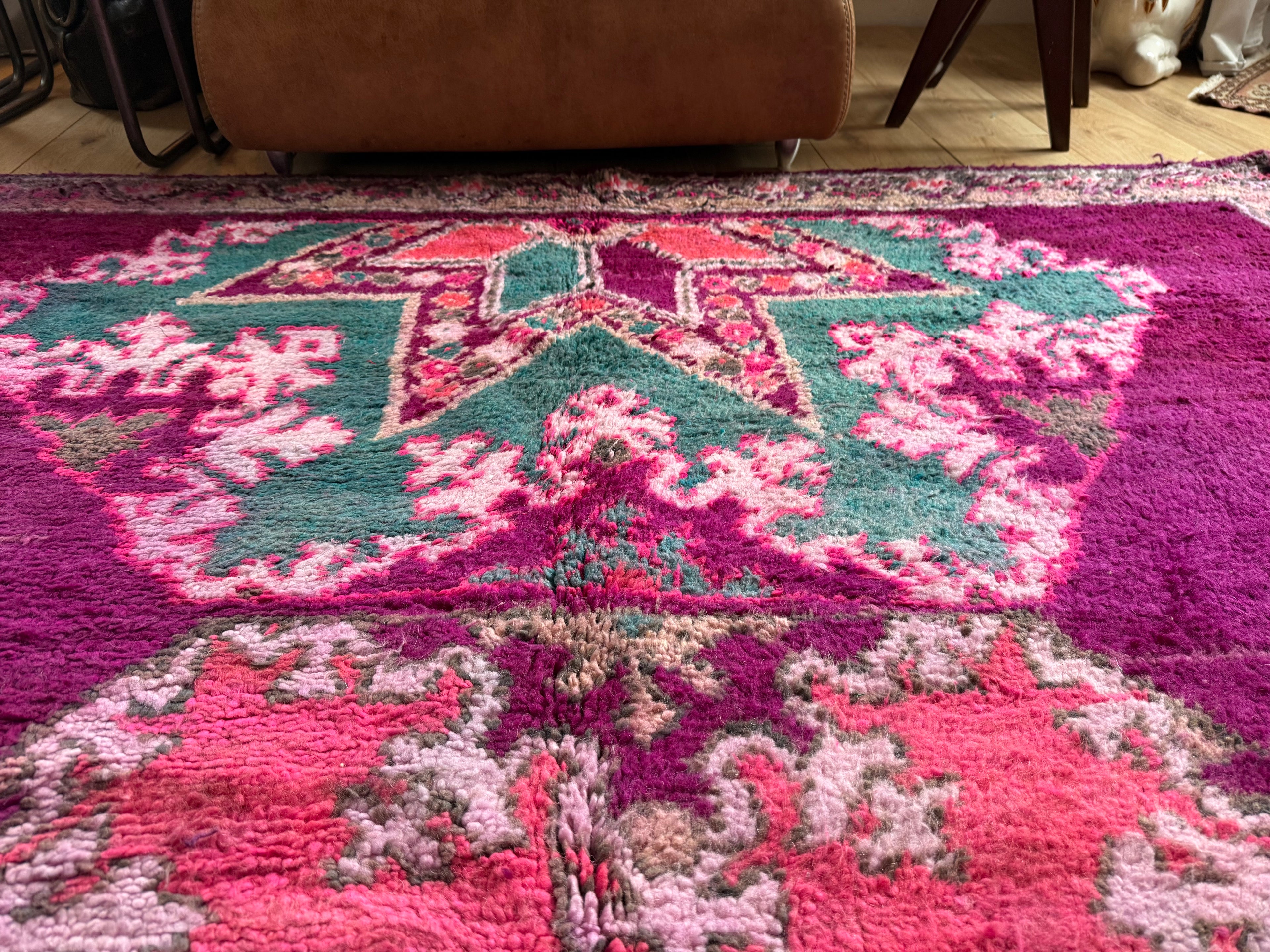 Vintage Atlas Rug – Magenta & Turquoise Statement Piece (315 × 200 cm)