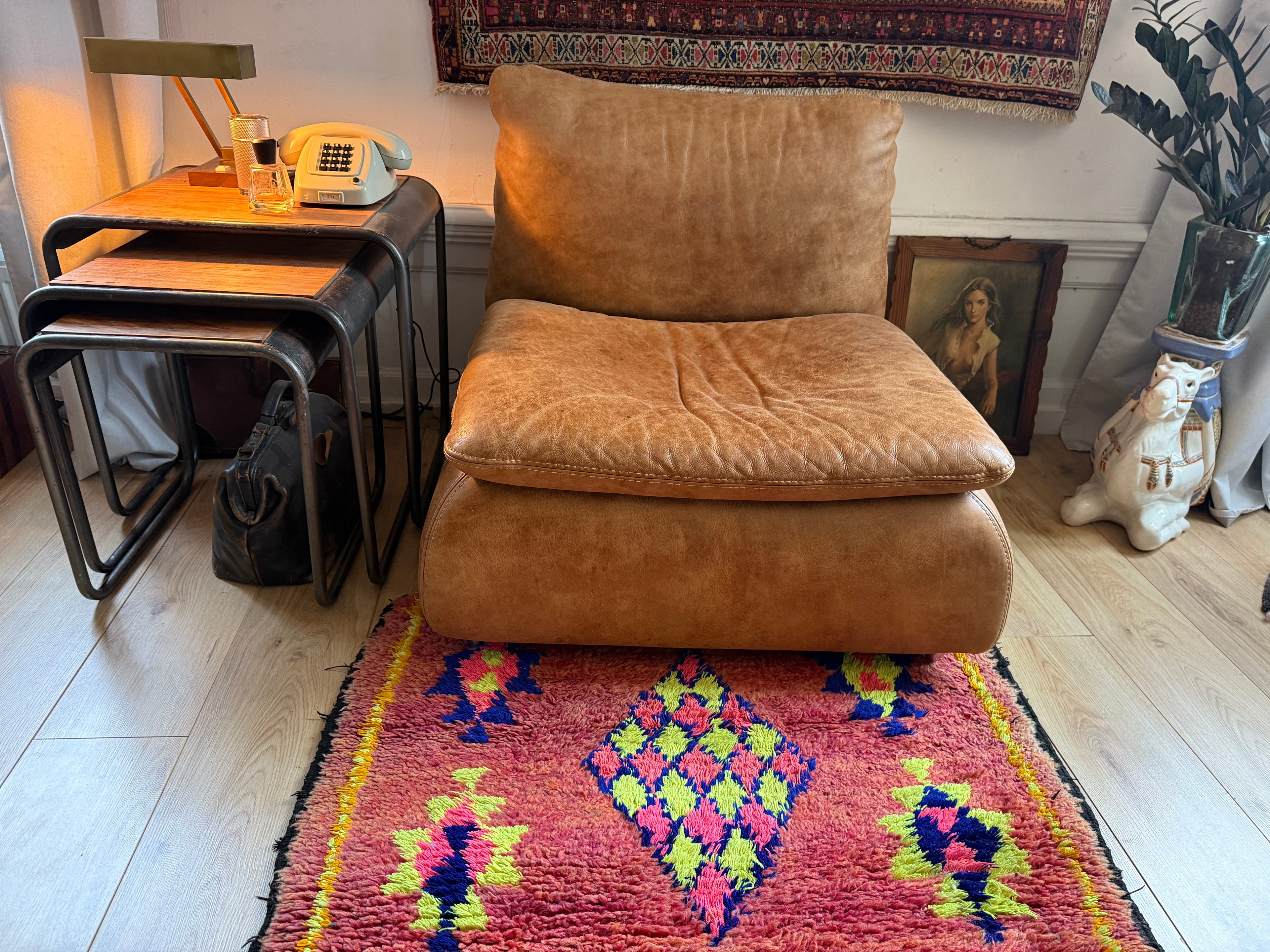 Vintage Marokkaanse loper met uitgesproken kleur & karakter 384 × 101 cm