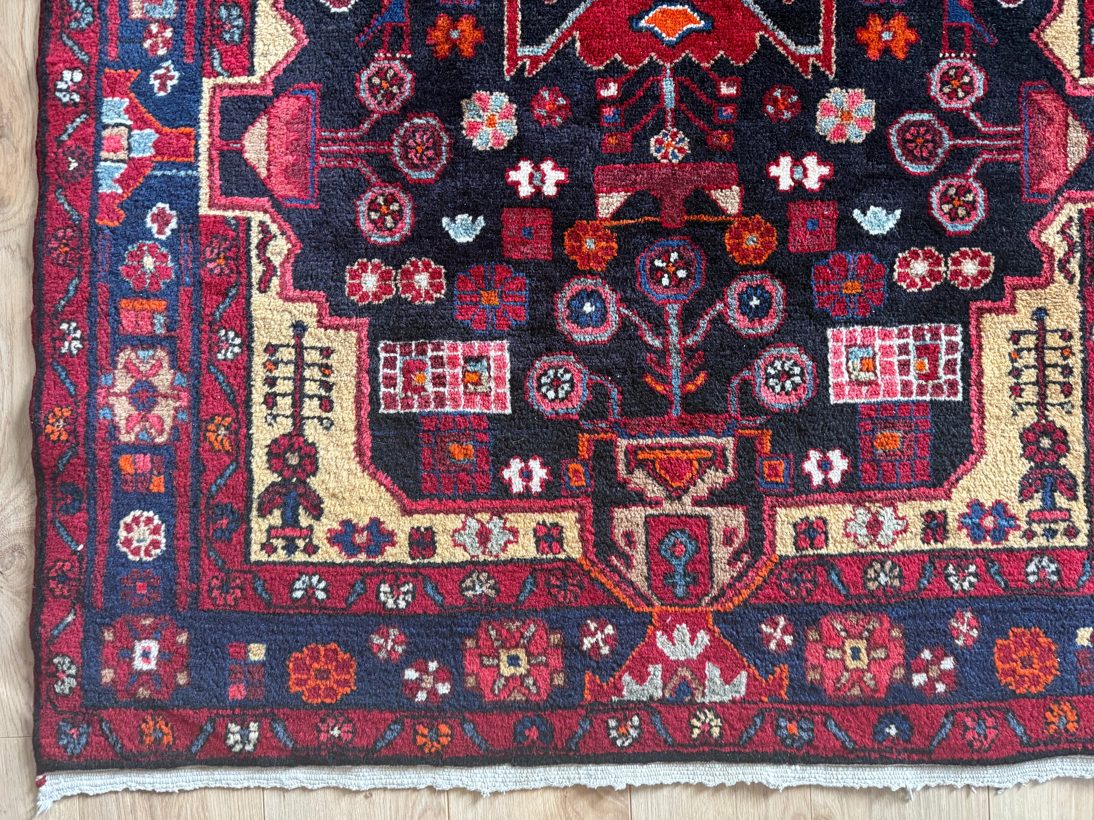 Handgeknoopt vintage tapijt – ca. 209 × 133 cm