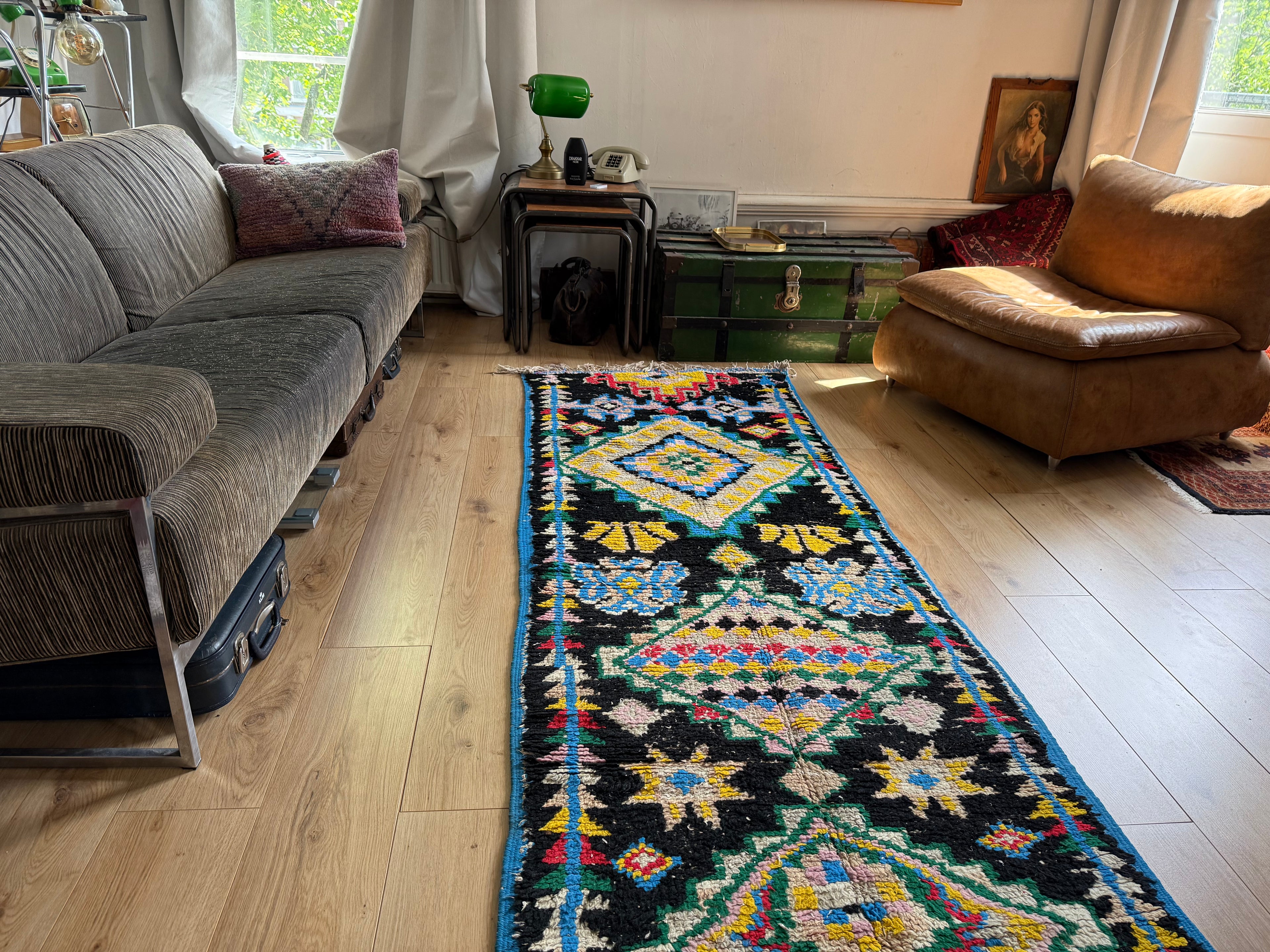 Handgeknoopt vintage tapijt Boucherouite loper uit Marokko– ca. 277 × 88 cm