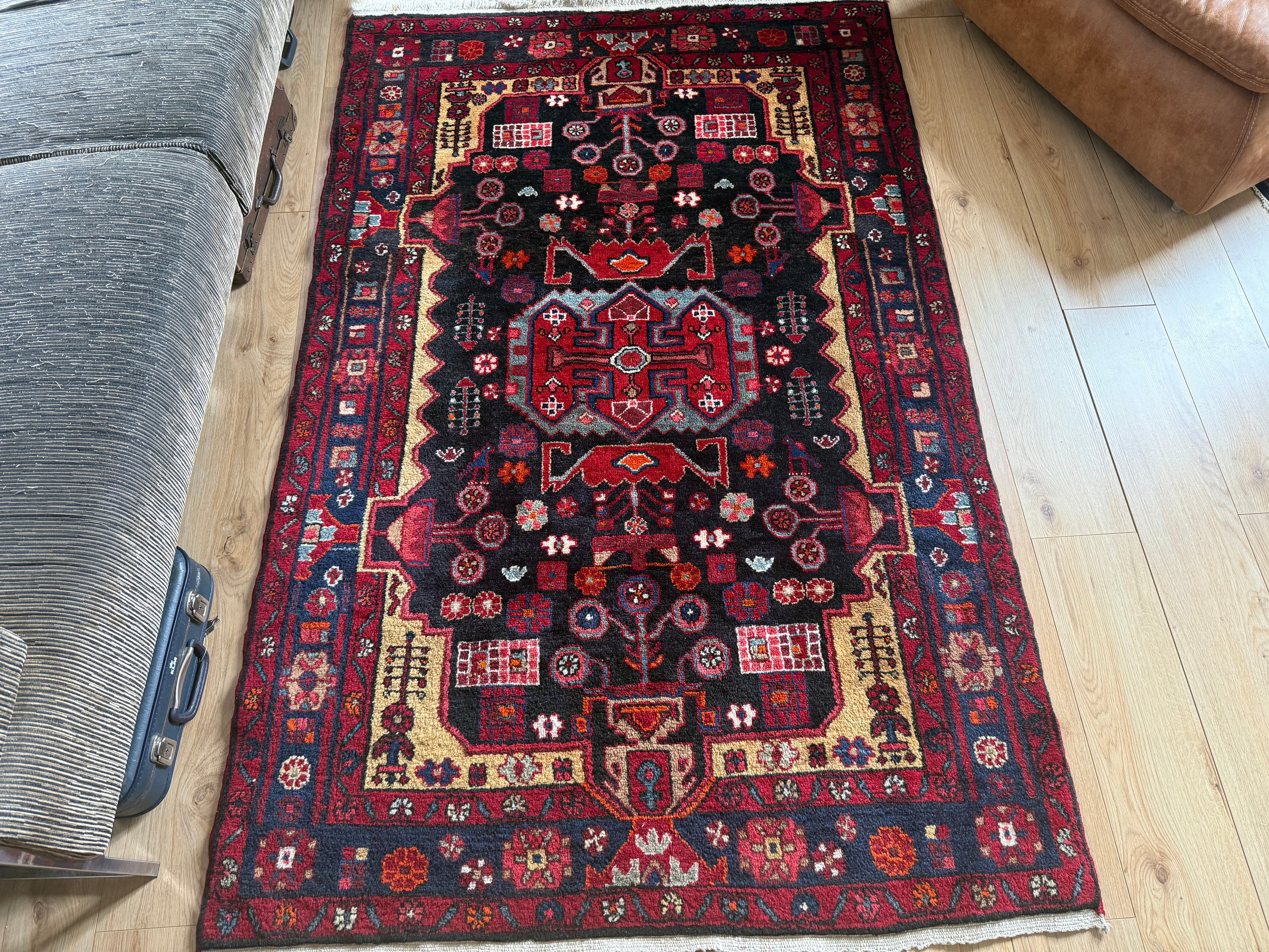 Handgeknoopt vintage tapijt – ca. 209 × 133 cm