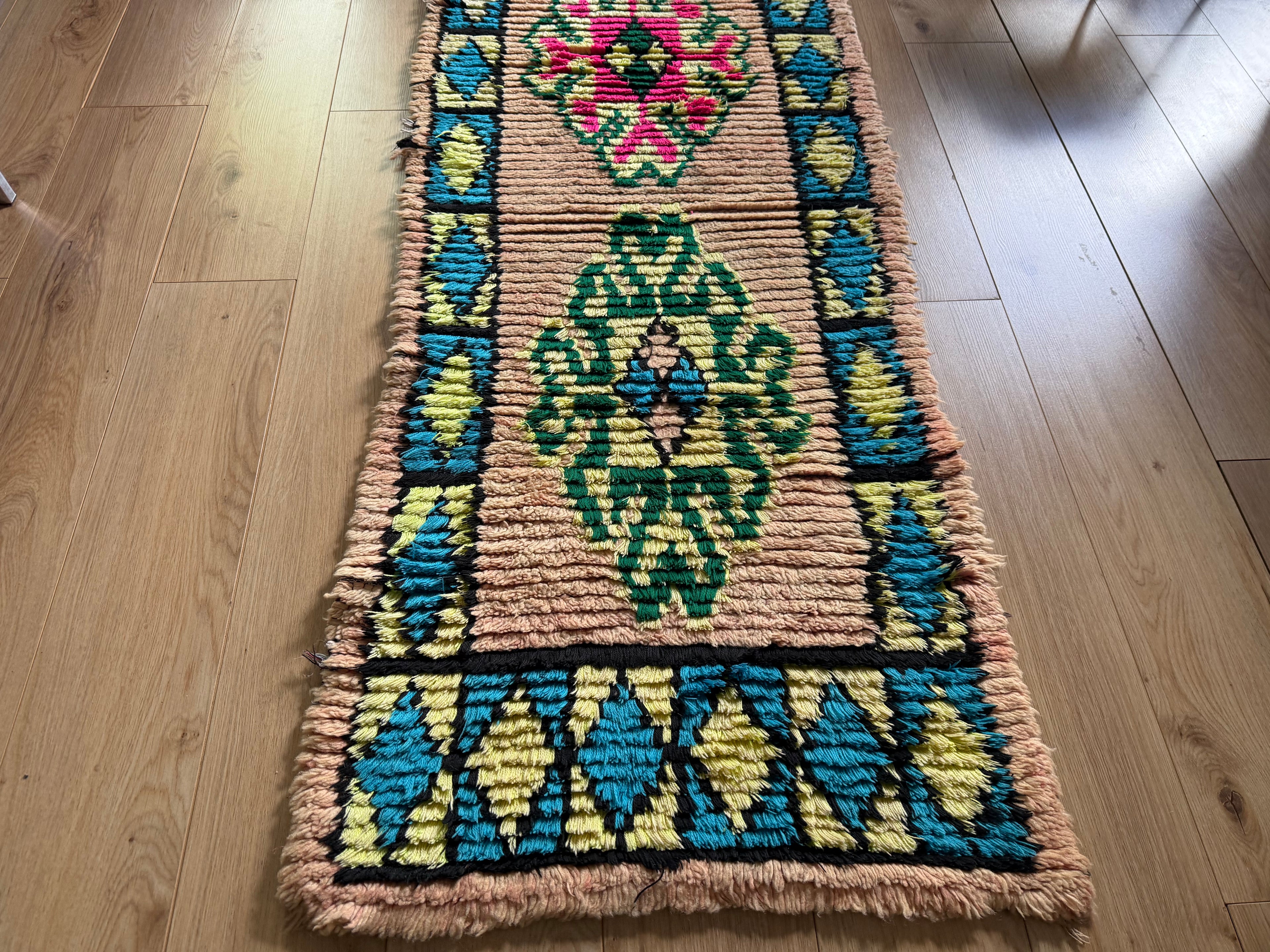 Vintage Moroccan Runner in Pink and Turquoise – 280 × 78 cm