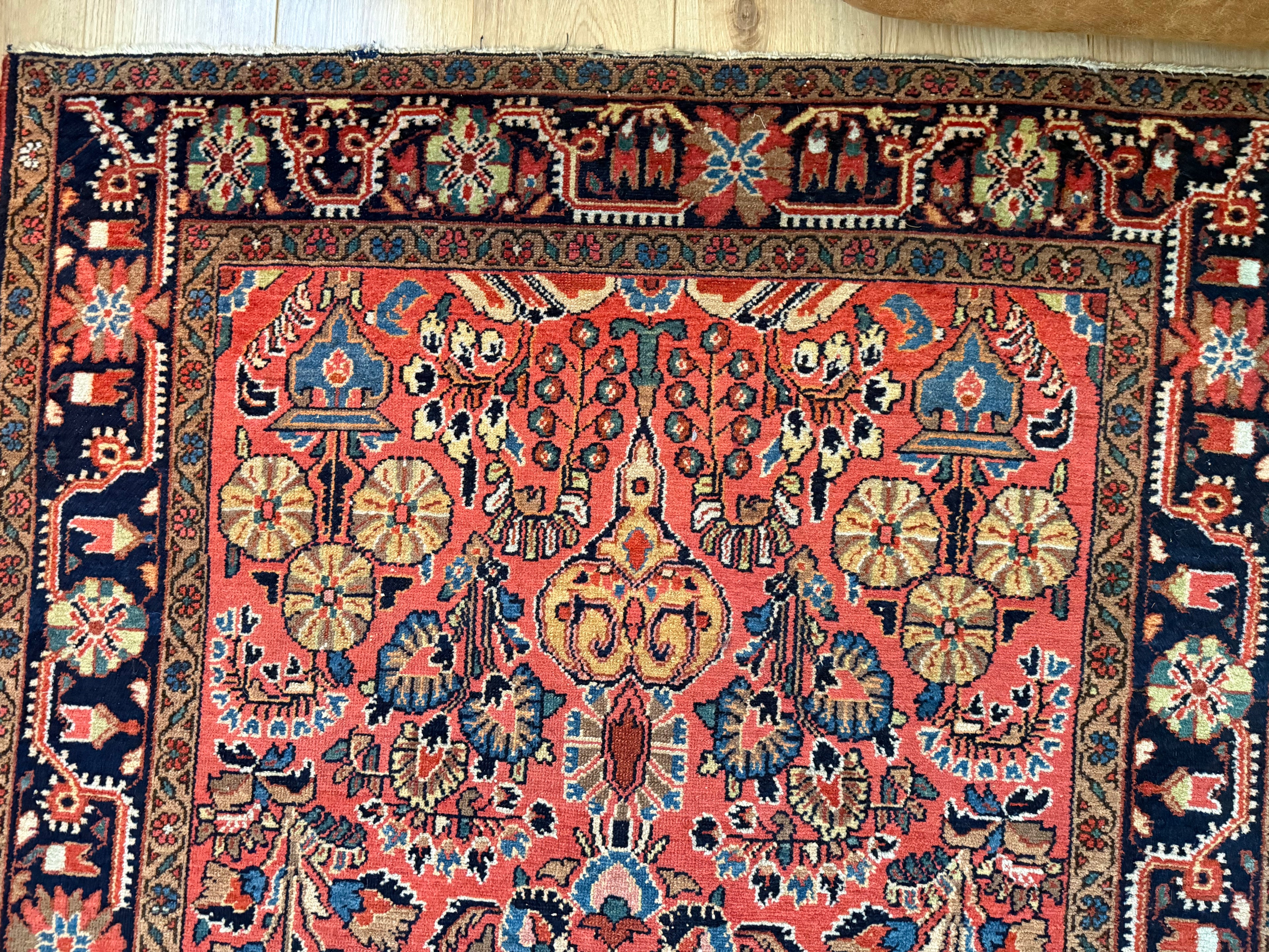 Warm rood Sarouk tapijt – 203 × 125 cm – florale elegantie