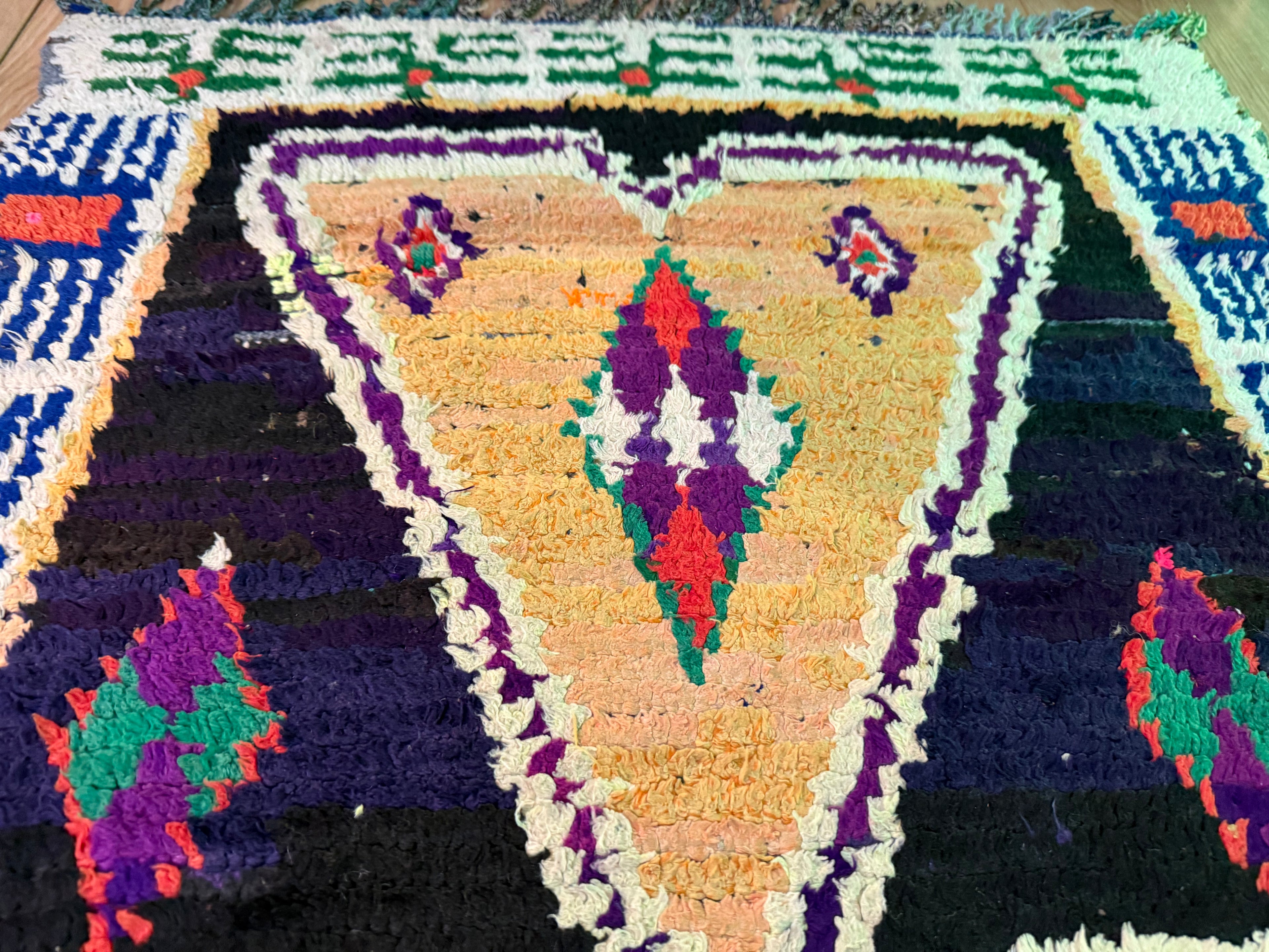 Handgeweven Berber loper uit Marokko – ca. 253 × 70 cm