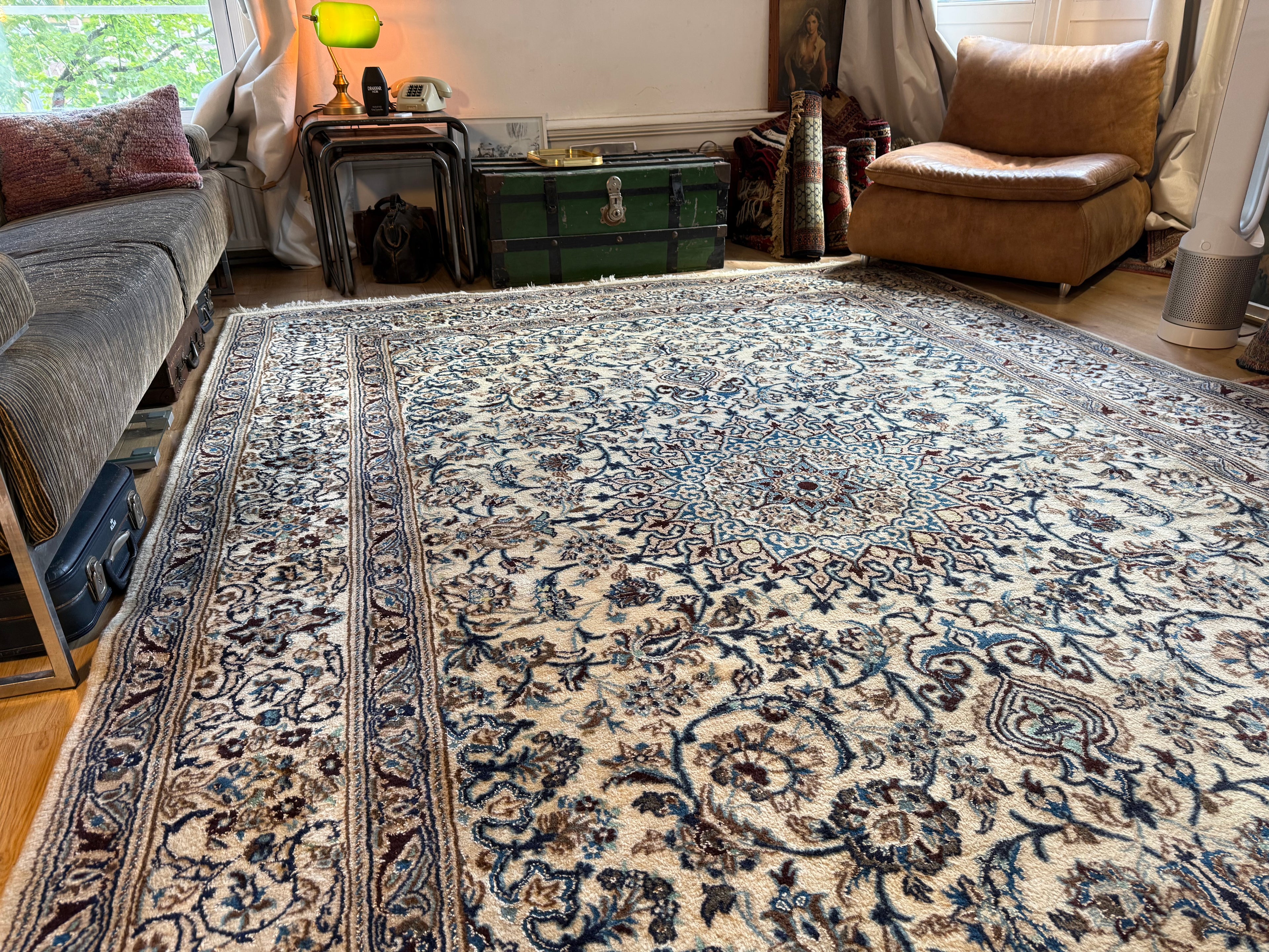 Hand-knotted vintage oriental Nain rug – approx. 245 × 345 cm