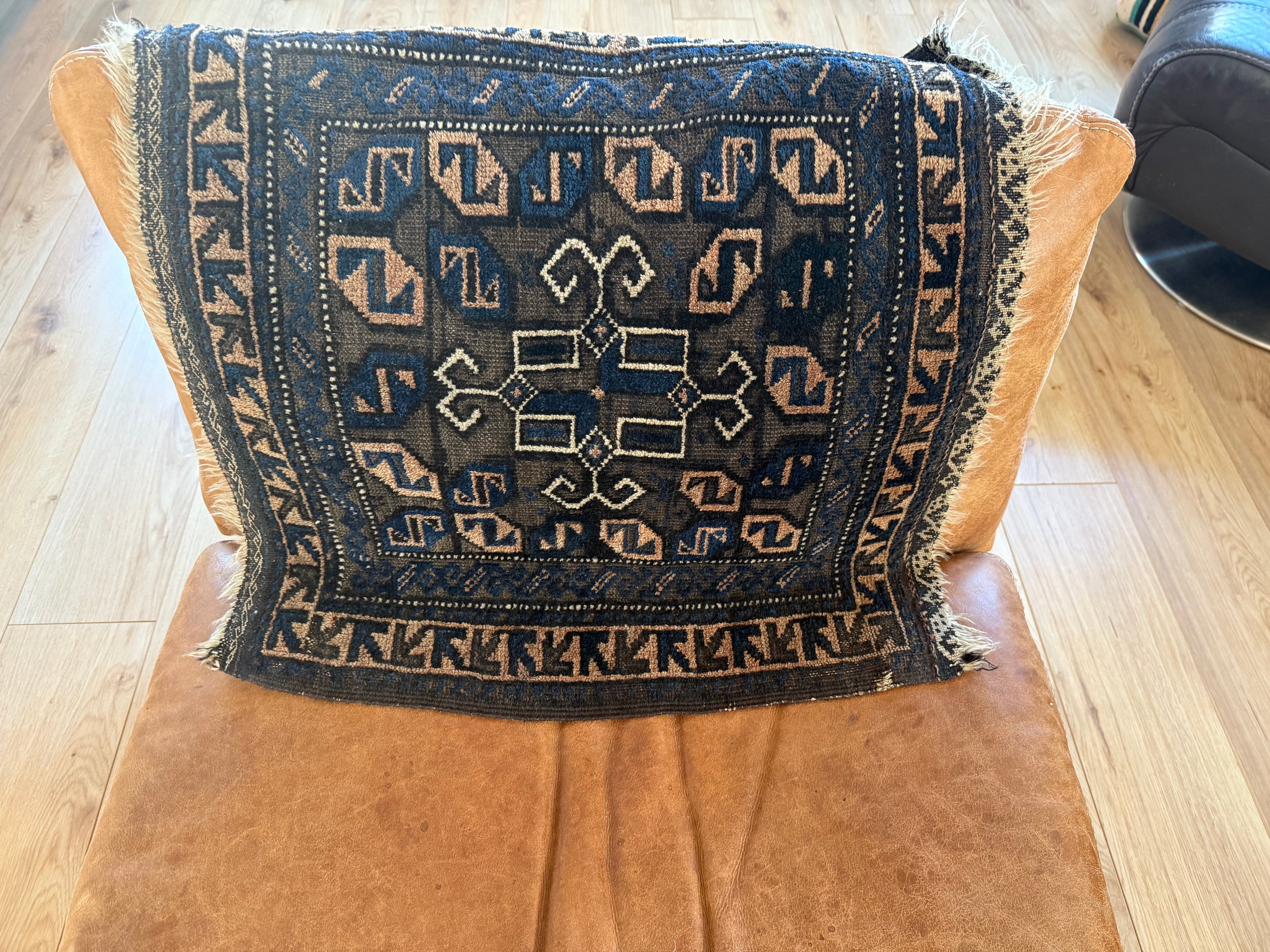 Klein Kaukasisch tapijt – ca. 68 × 63 cm. Zuidelijke Kaukasus, ca. 1900–1930