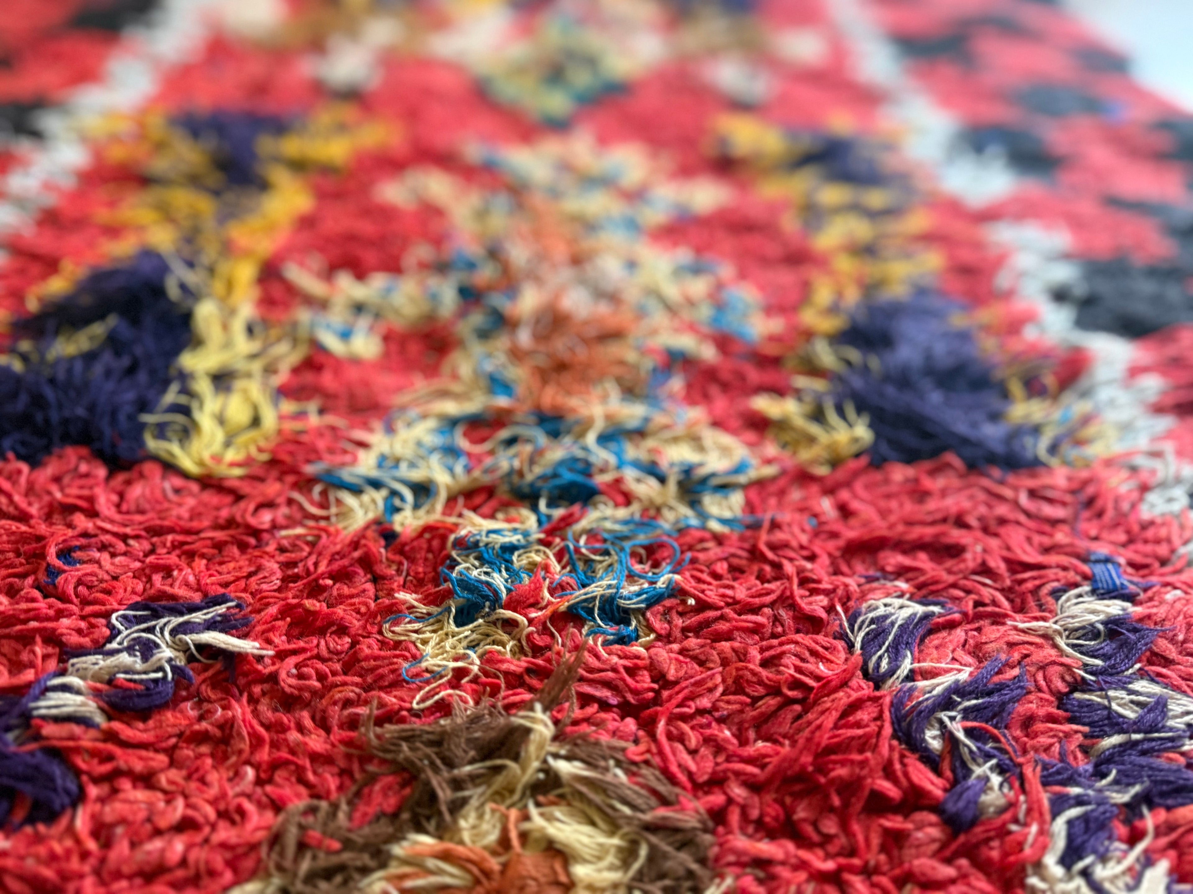 Handgeknoopt vintage tapijt – Boucherouite loper – ca. 295 × 85 cm
