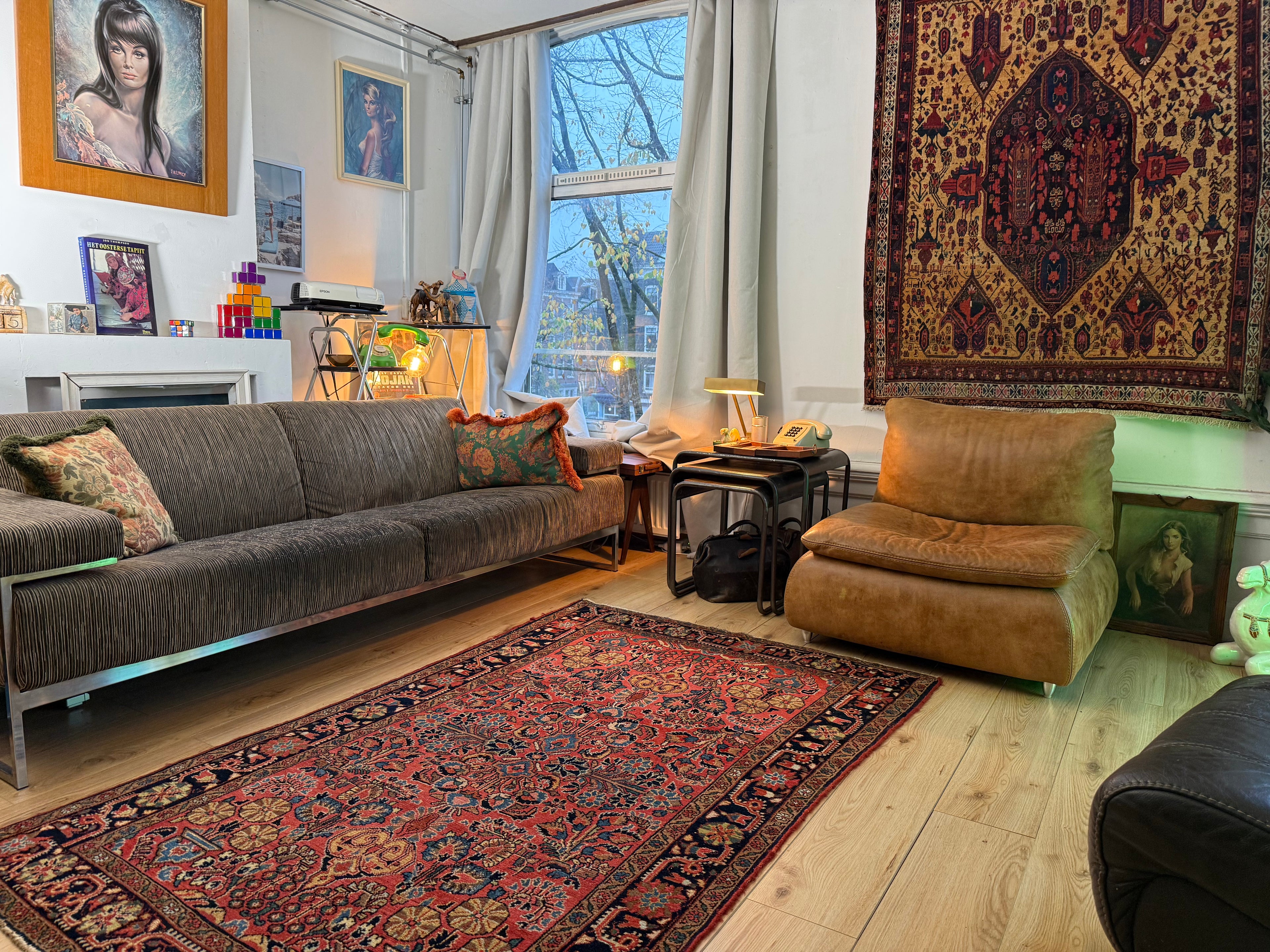 Warm rood Sarouk tapijt – 203 × 125 cm – florale elegantie