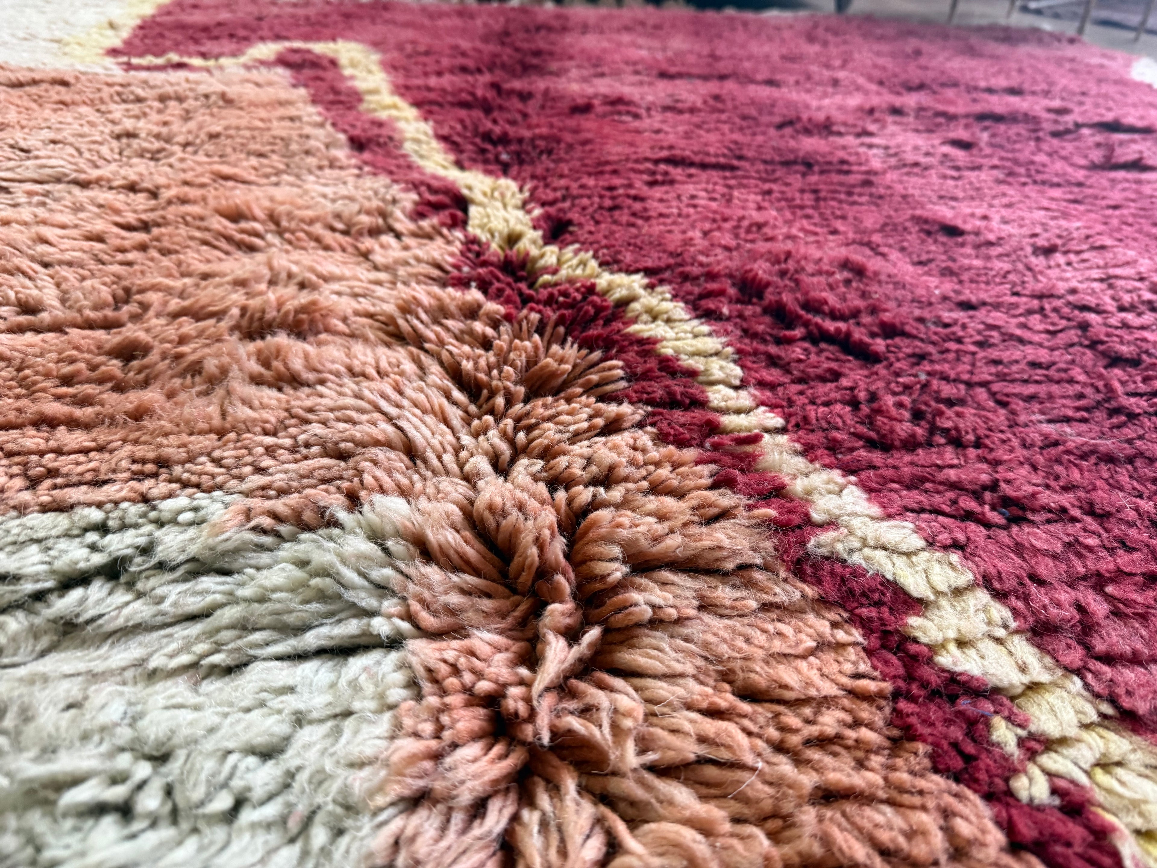 Vintage hand-knotted Moroccan rug – 291 × 203 cm