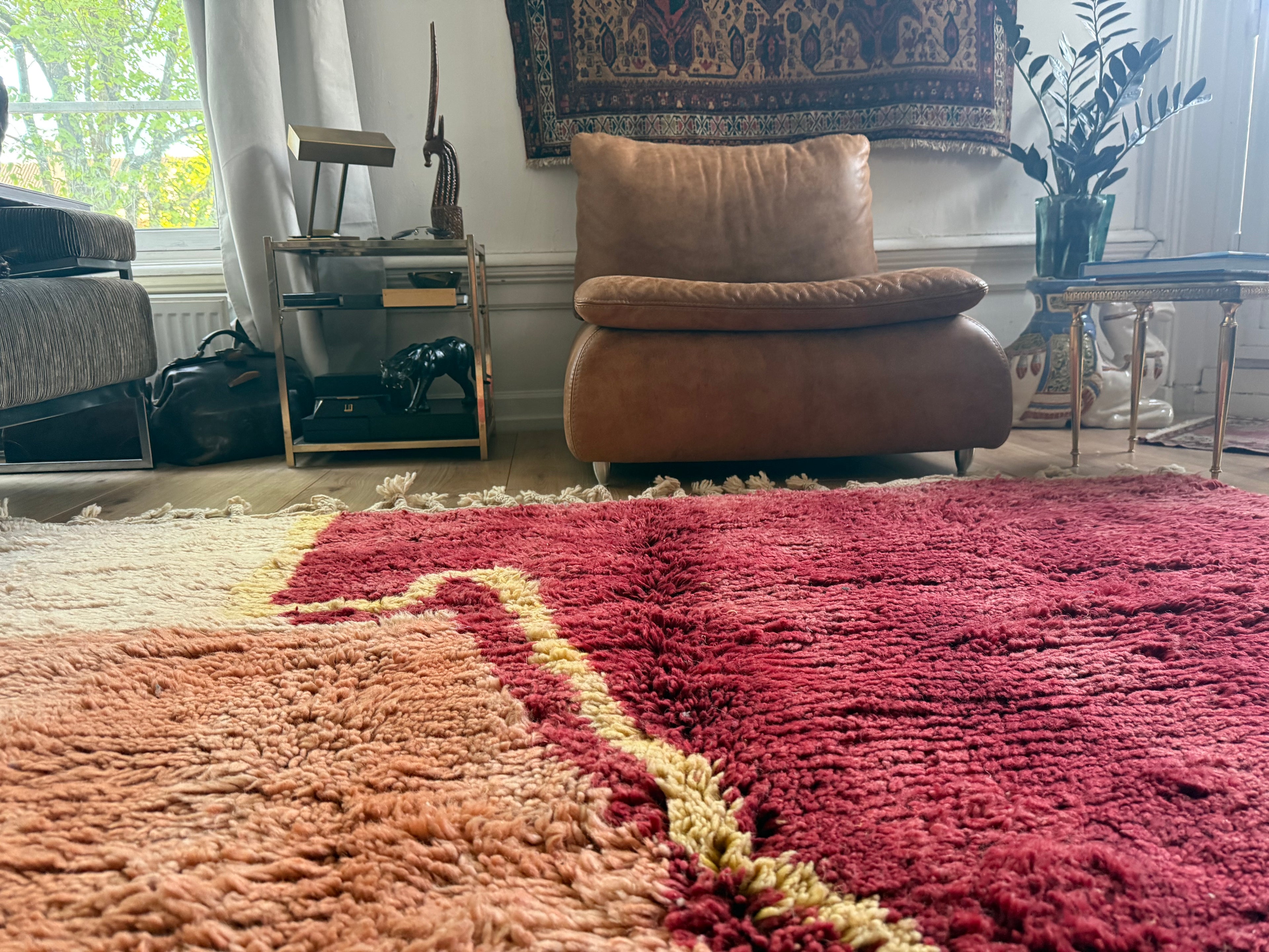 Vintage hand-knotted Moroccan rug – 291 × 203 cm