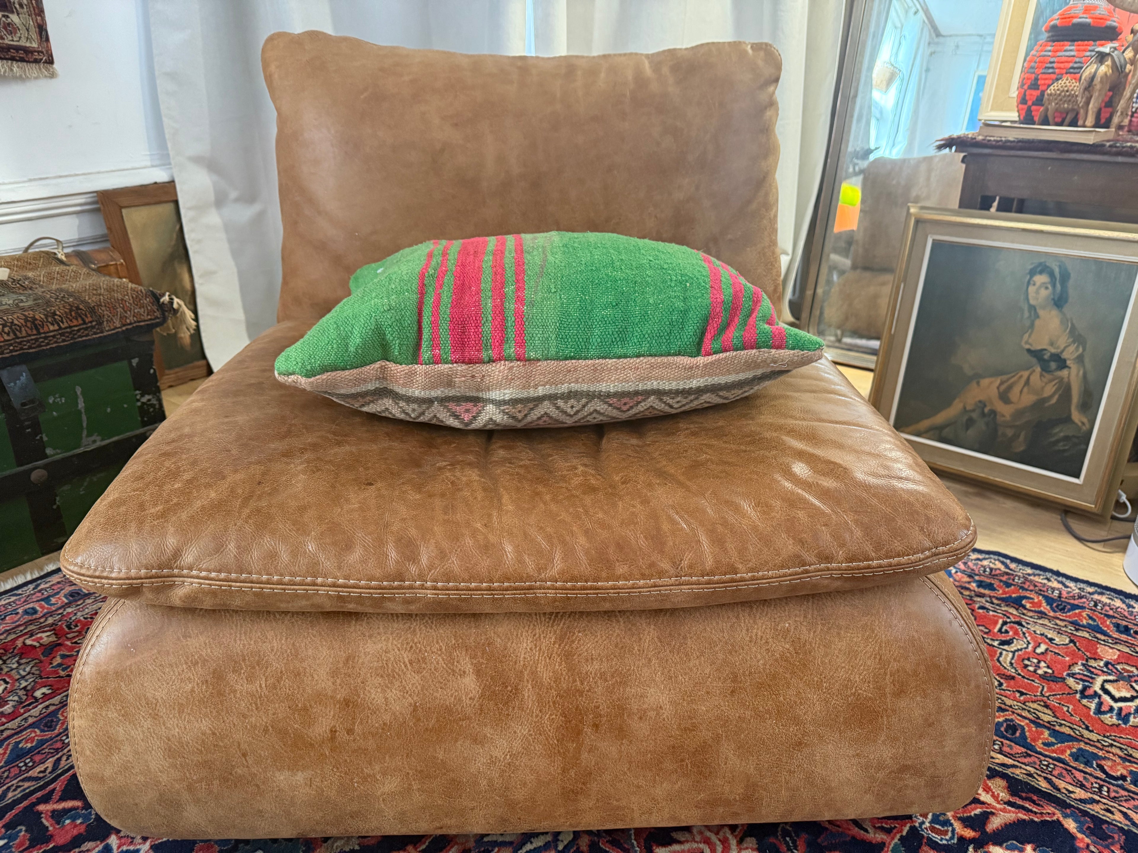 Handgemaakt kussen van een vintage Marokkaans tapijt – ca. 60 × 40 cm