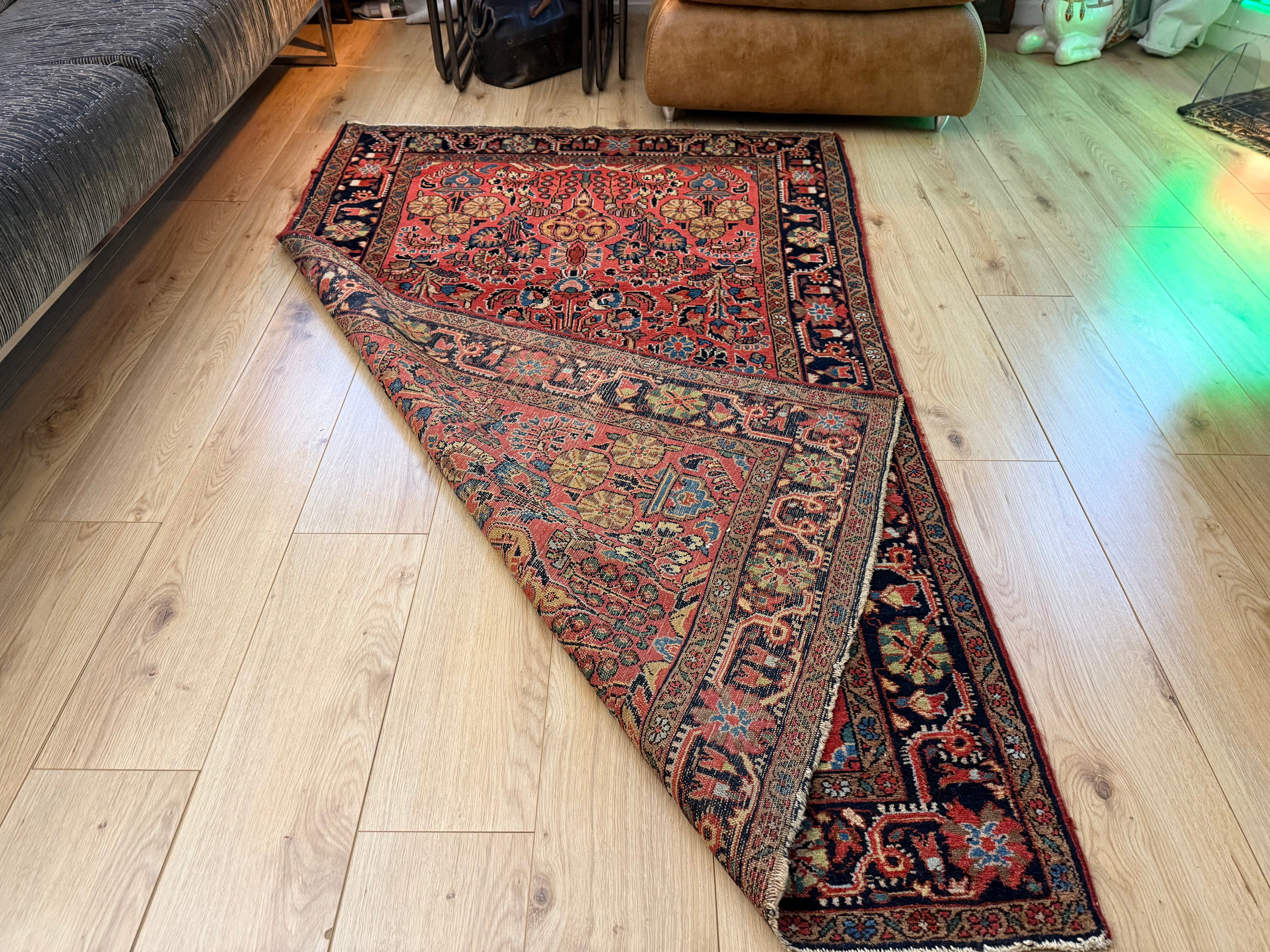 Warm rood Sarouk tapijt – 203 × 125 cm – florale elegantie