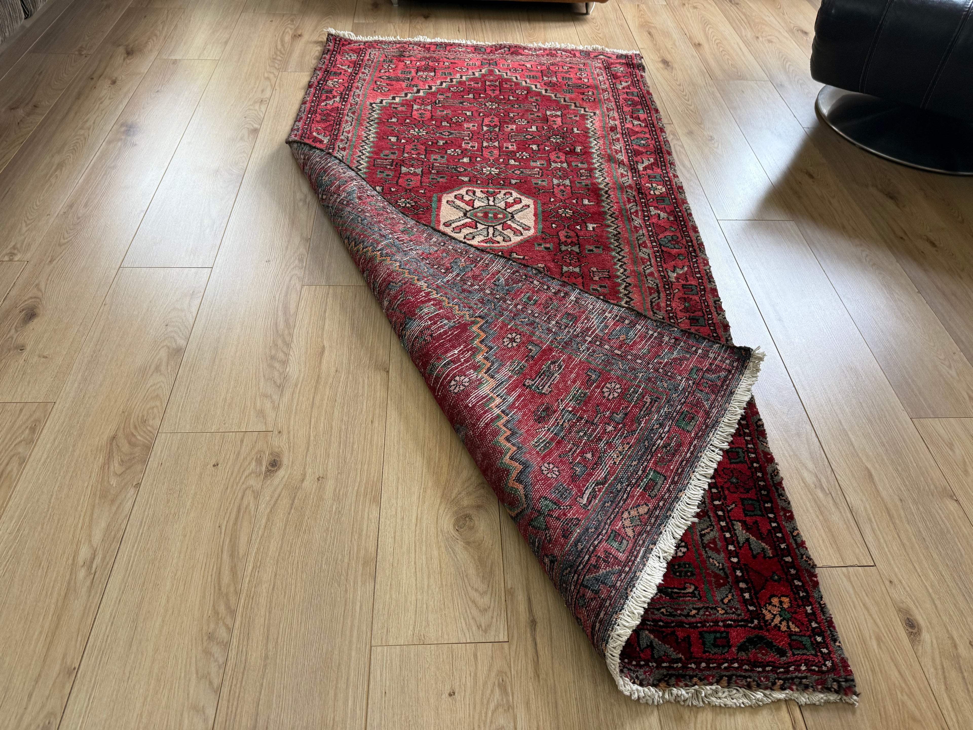 Handgeknoopt vintage tapijt – ca. 208 × 104 cm