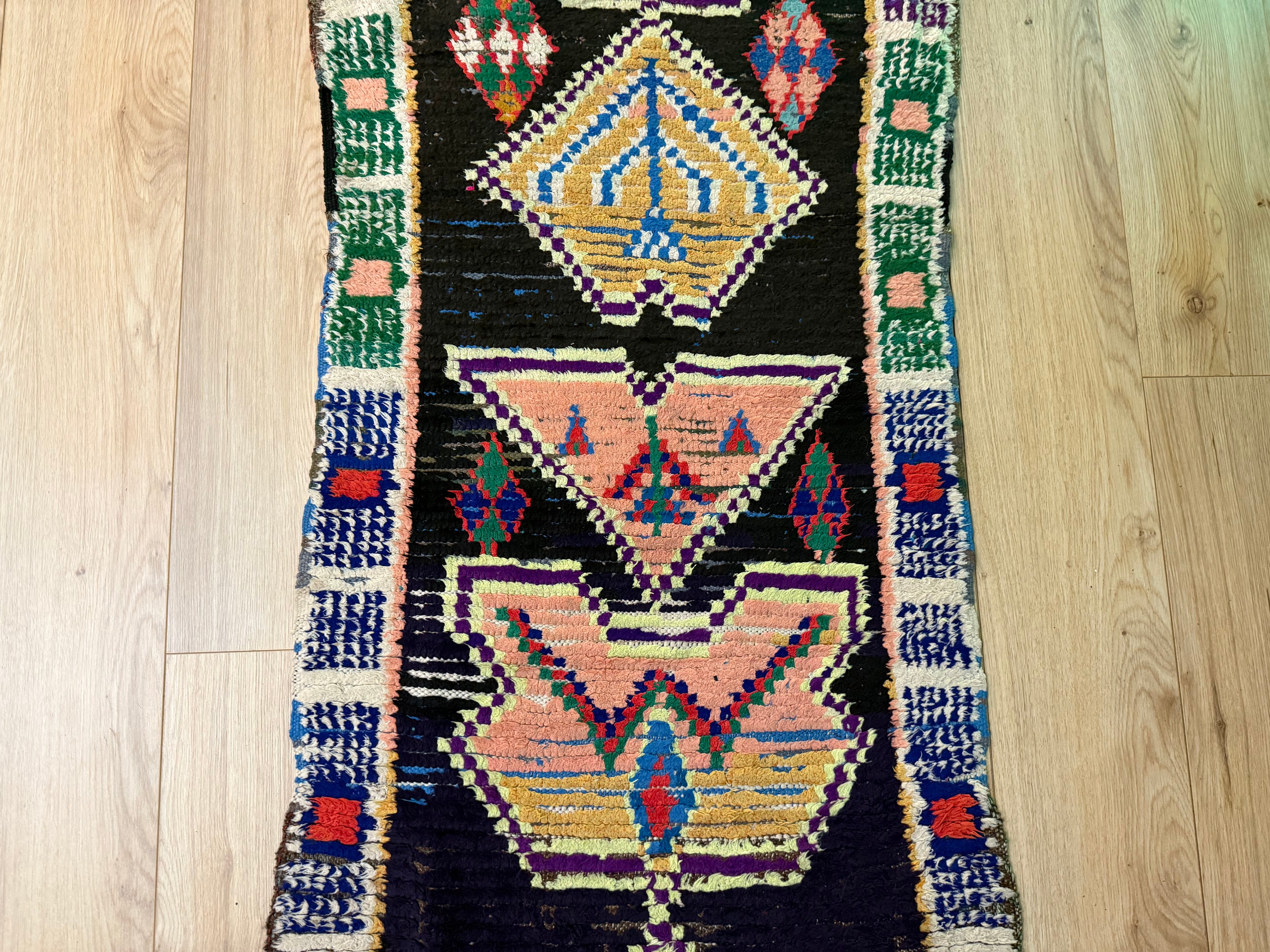 Handgeweven Berber loper uit Marokko – ca. 253 × 70 cm