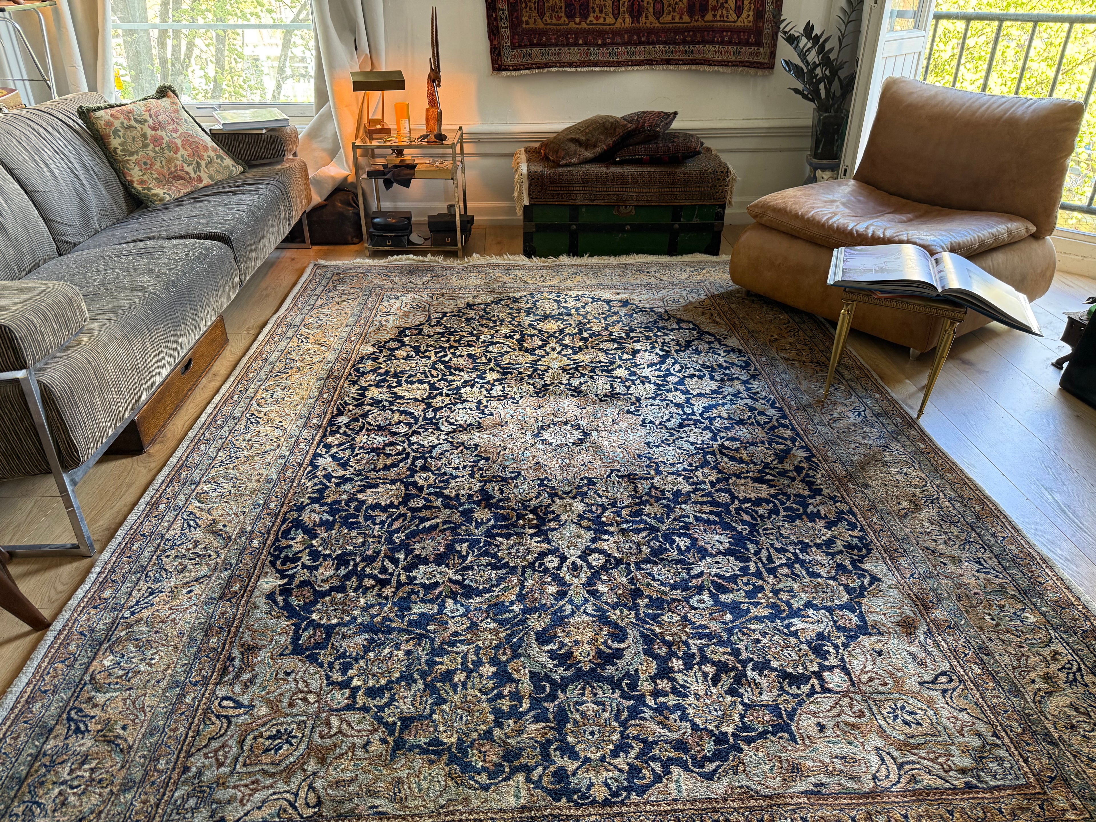 Handgeknoopt tapijt 304 × 202 cm – Kashan stijl – blauw veld