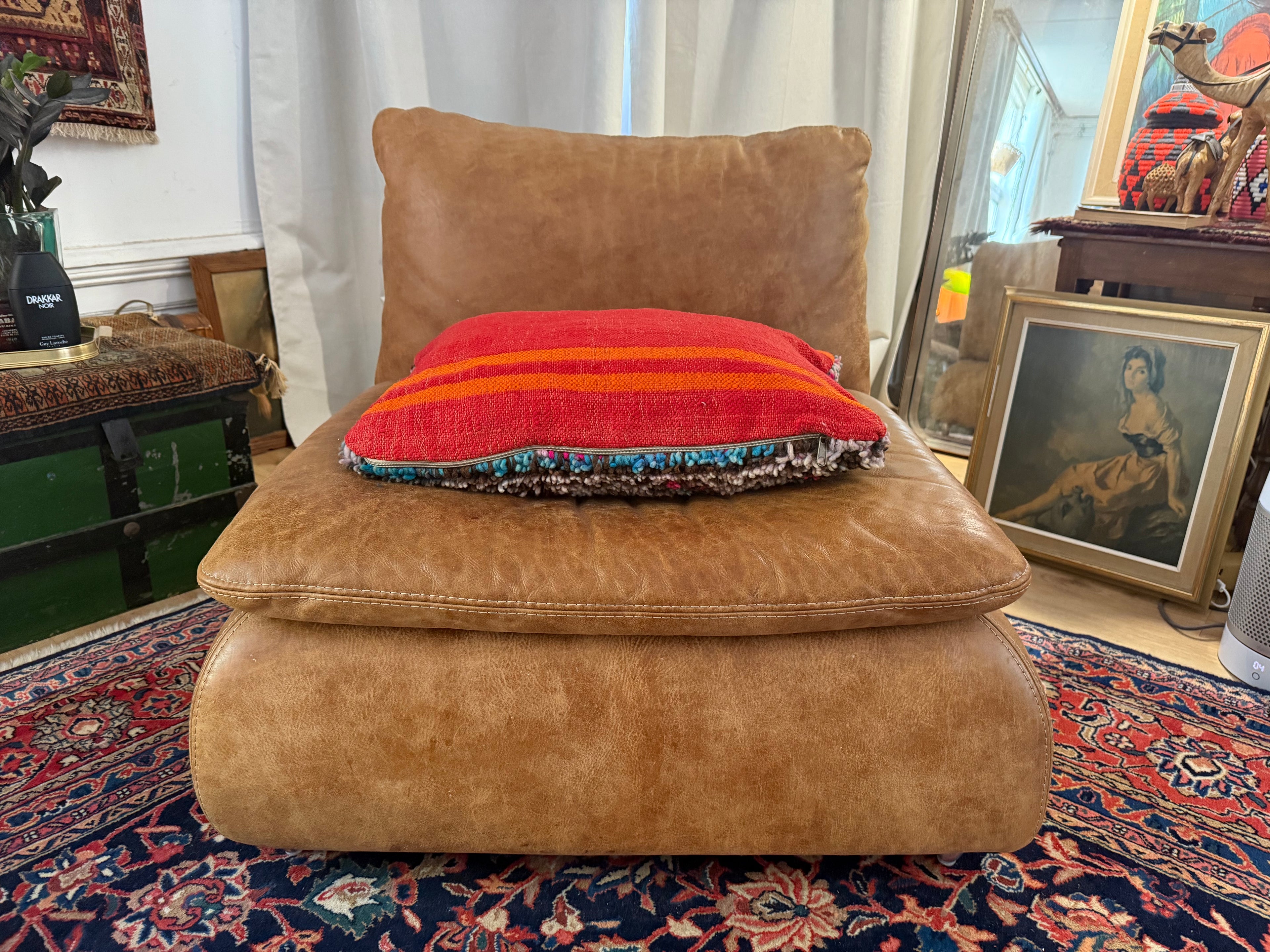 Handgemaakt kussen van een vintage Marokkaans tapijt – ca. 50 × 40 cm