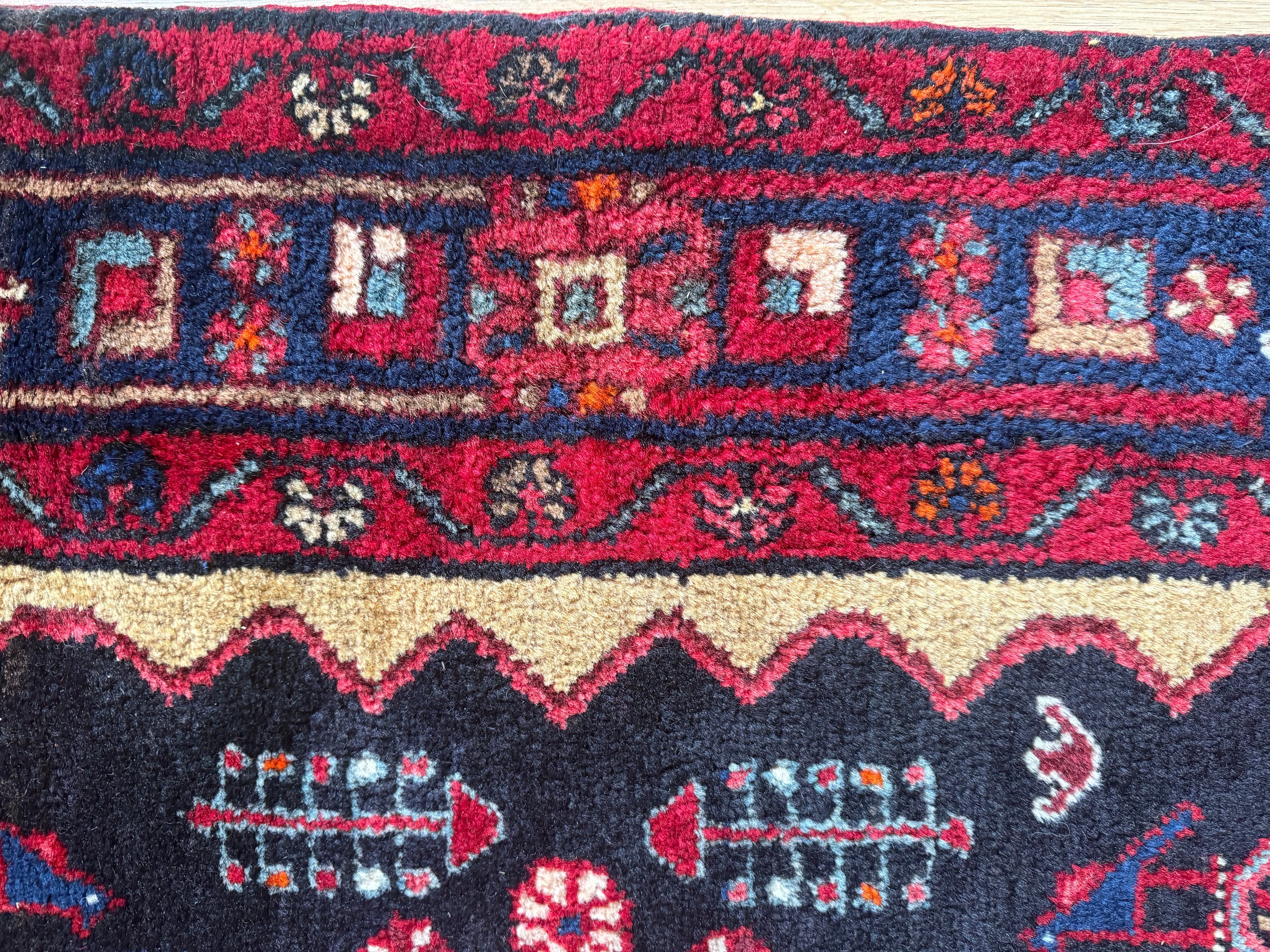 Handgeknoopt vintage tapijt – ca. 209 × 133 cm