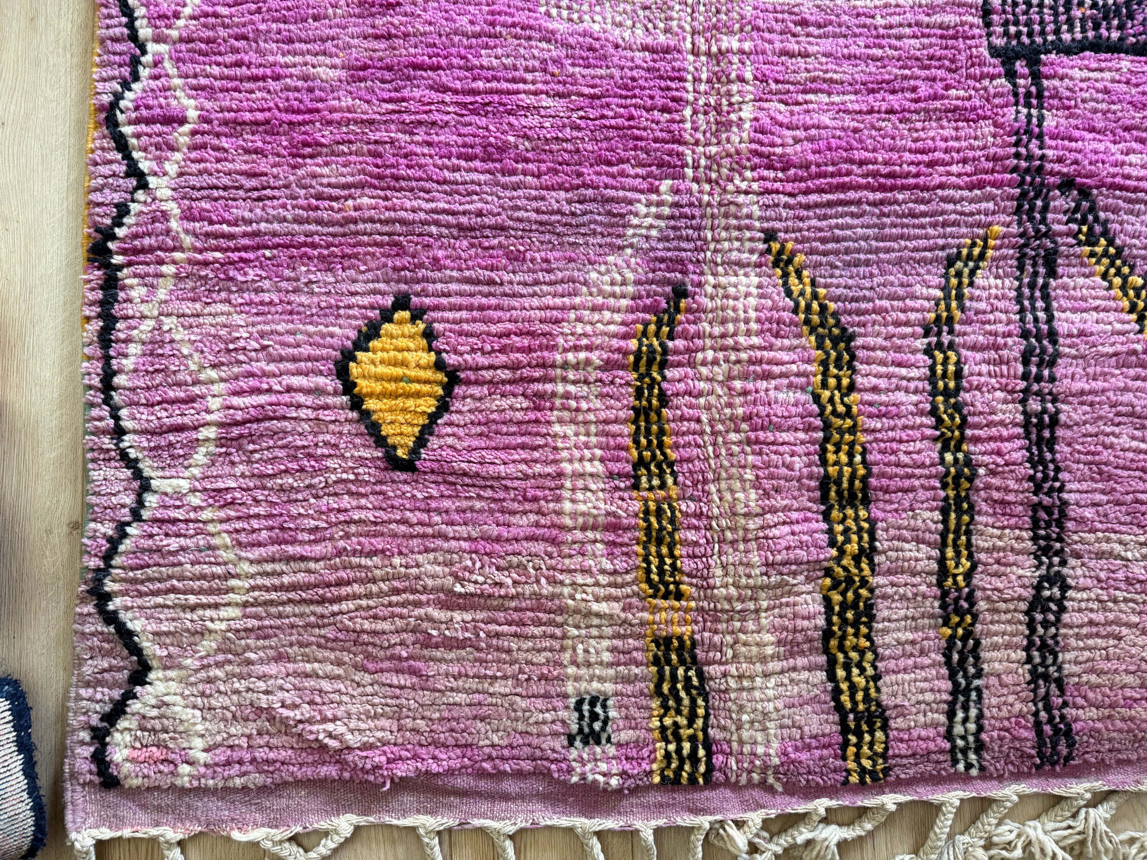 Handgeknoopt vintage Berber tapijt – ca. 308 × 200 cm