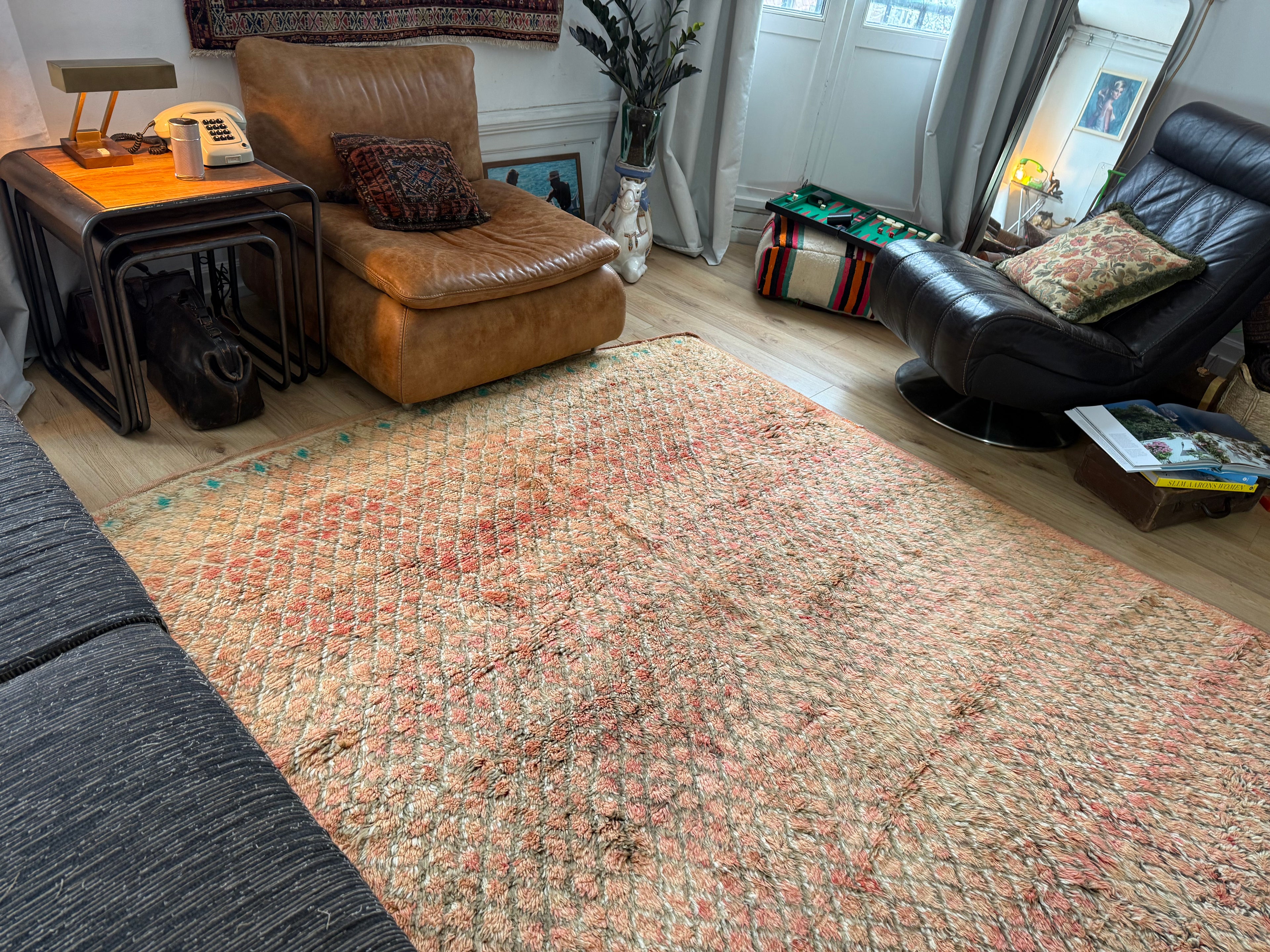 Zacht vintage Berber tapijt in perziktinten – 320 × 195 cm