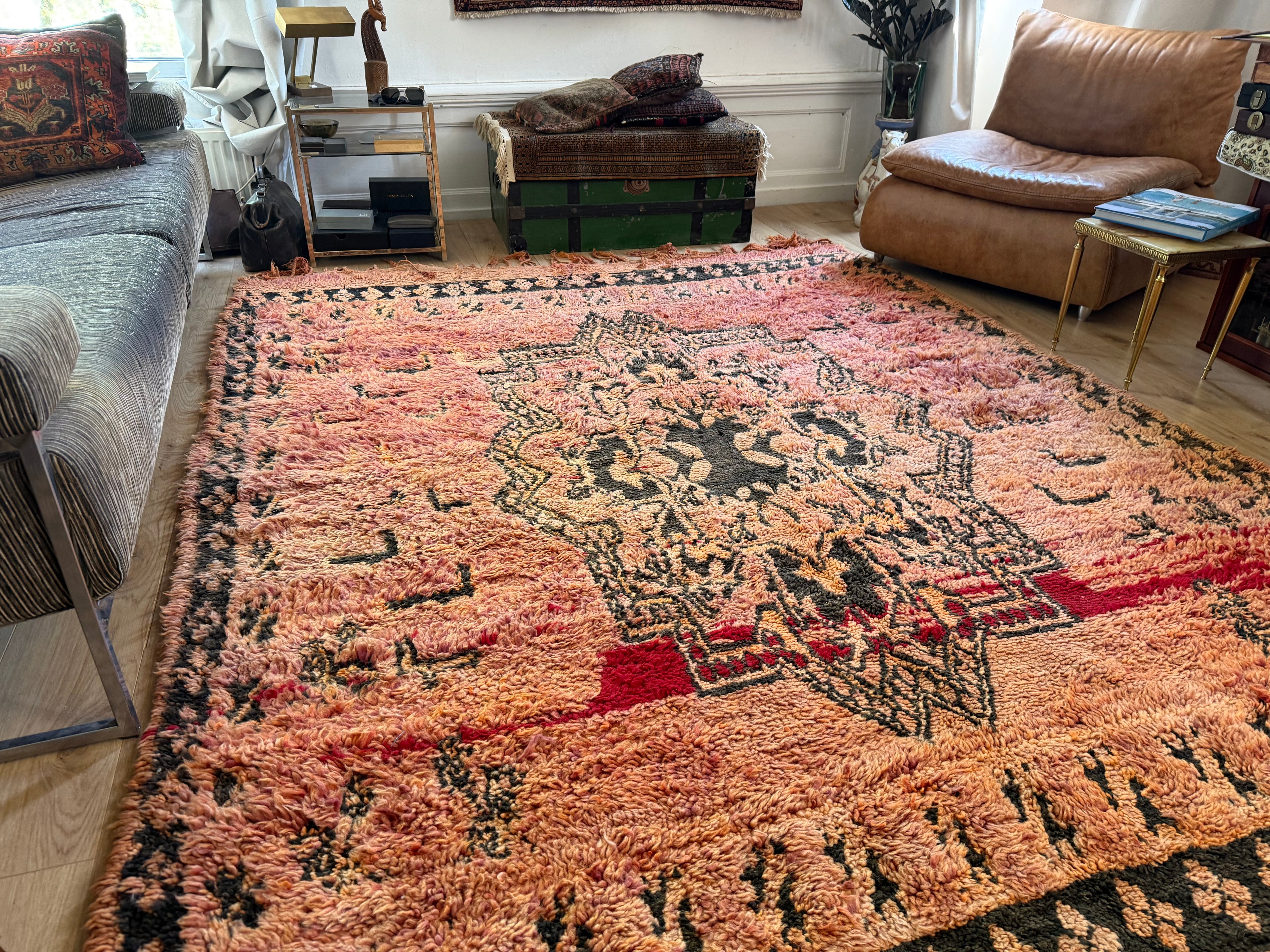 Vintage Moroccan Berber Rug in Salmon Pink Wool – 275 × 210 cm