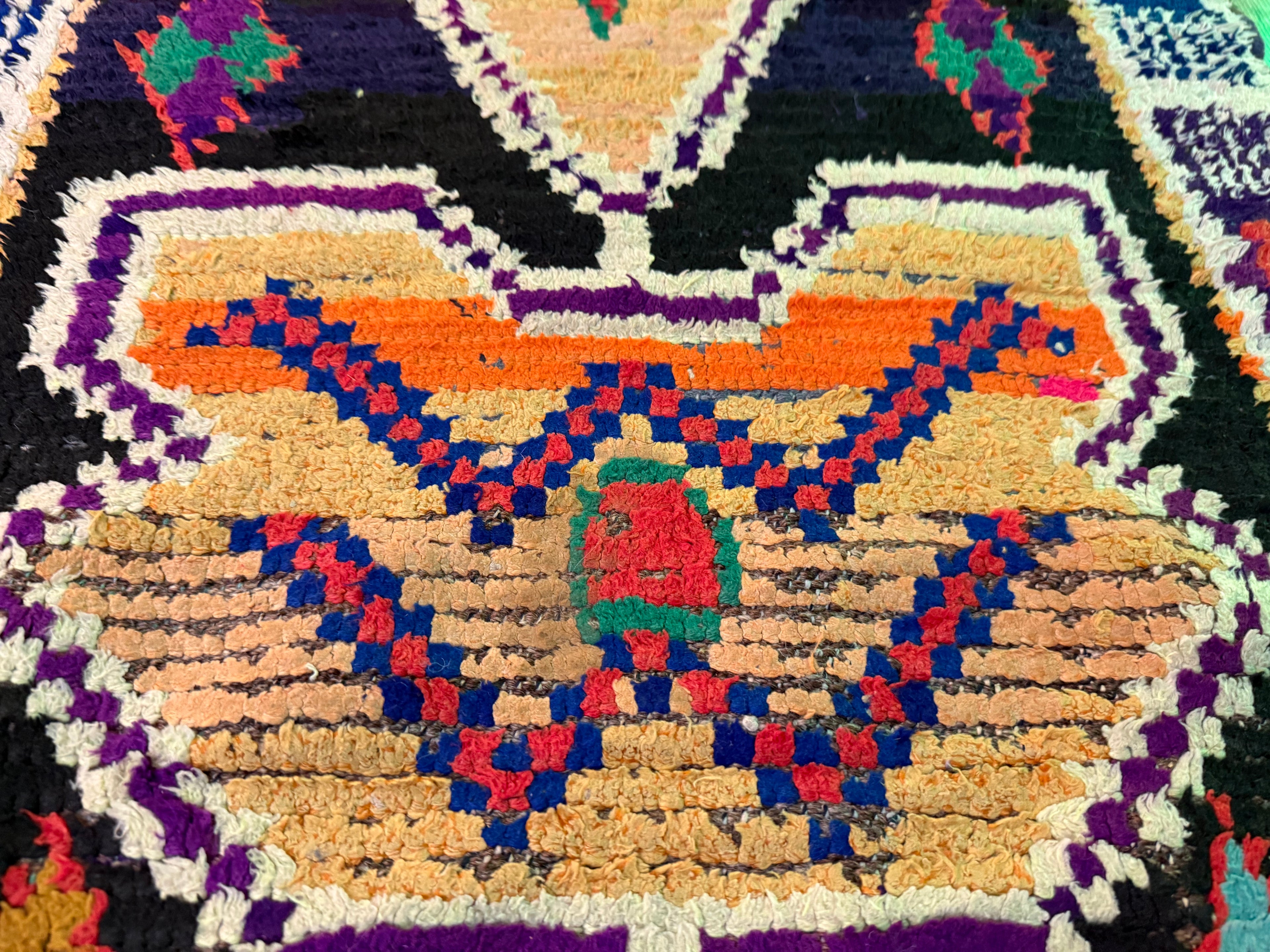 Handgeweven Berber loper uit Marokko – ca. 253 × 70 cm