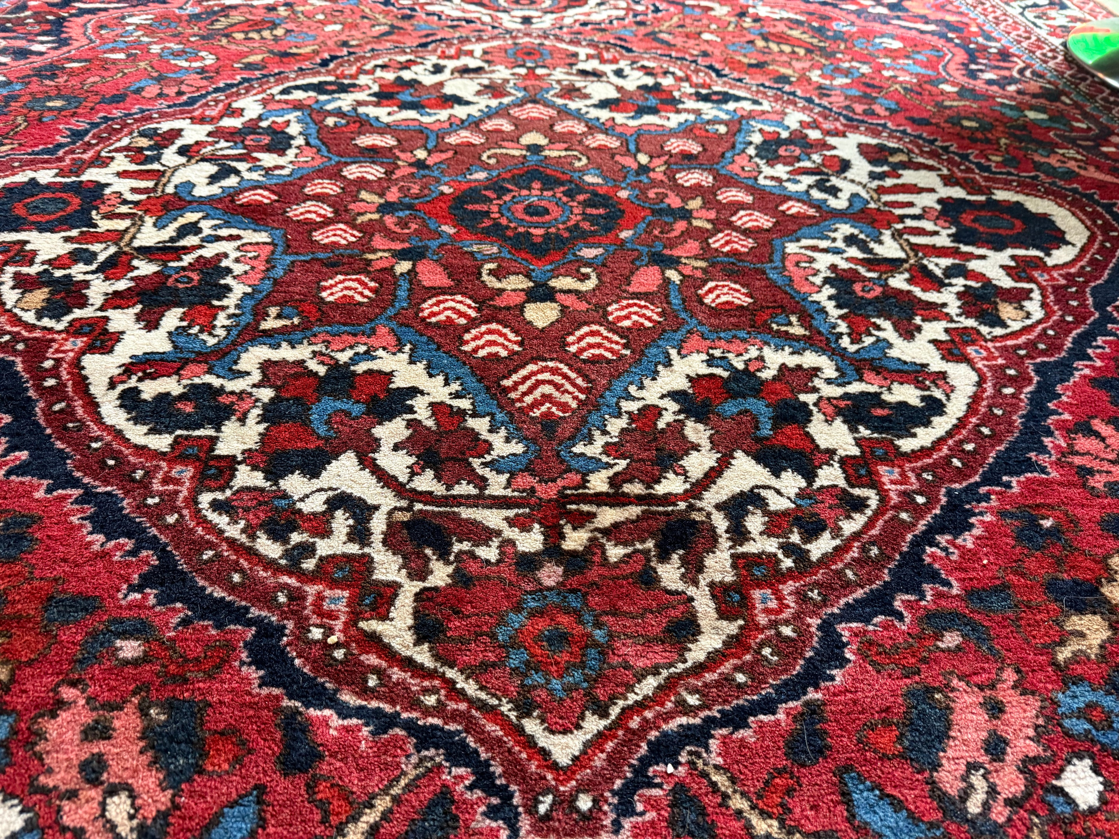 Vintage handgeknoopt Oosters tapijt met medaillon – ca. 318 × 226 cm