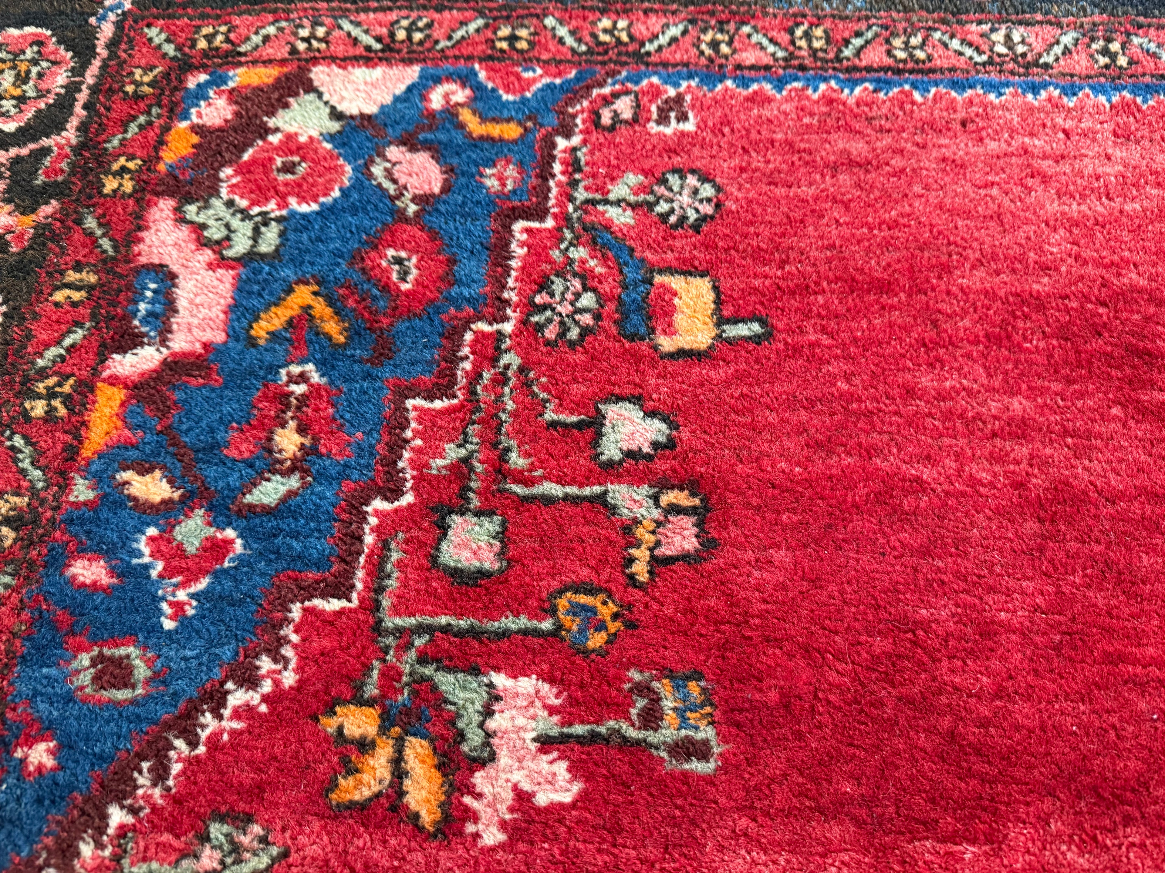 Handgeknoopt vintage Oosters tapijt – Heris-stijl – ca. 206 × 130 cm