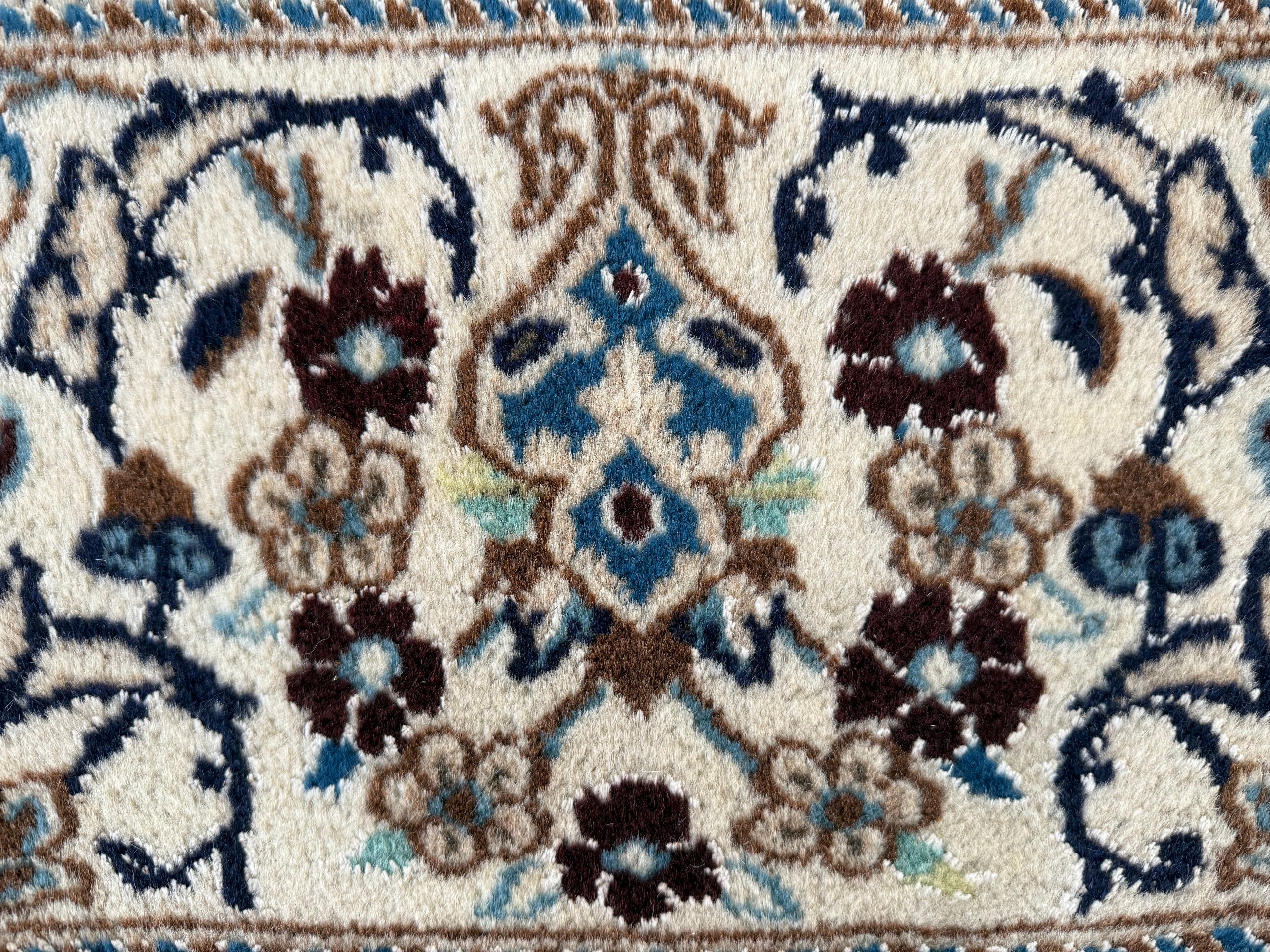 Hand-knotted vintage oriental Nain rug – approx. 245 × 345 cm