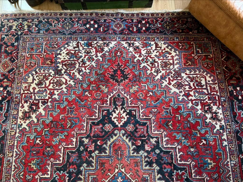 Handgeknoopt vintage oosters vloerkleed Heriz stijl– 250 x 355