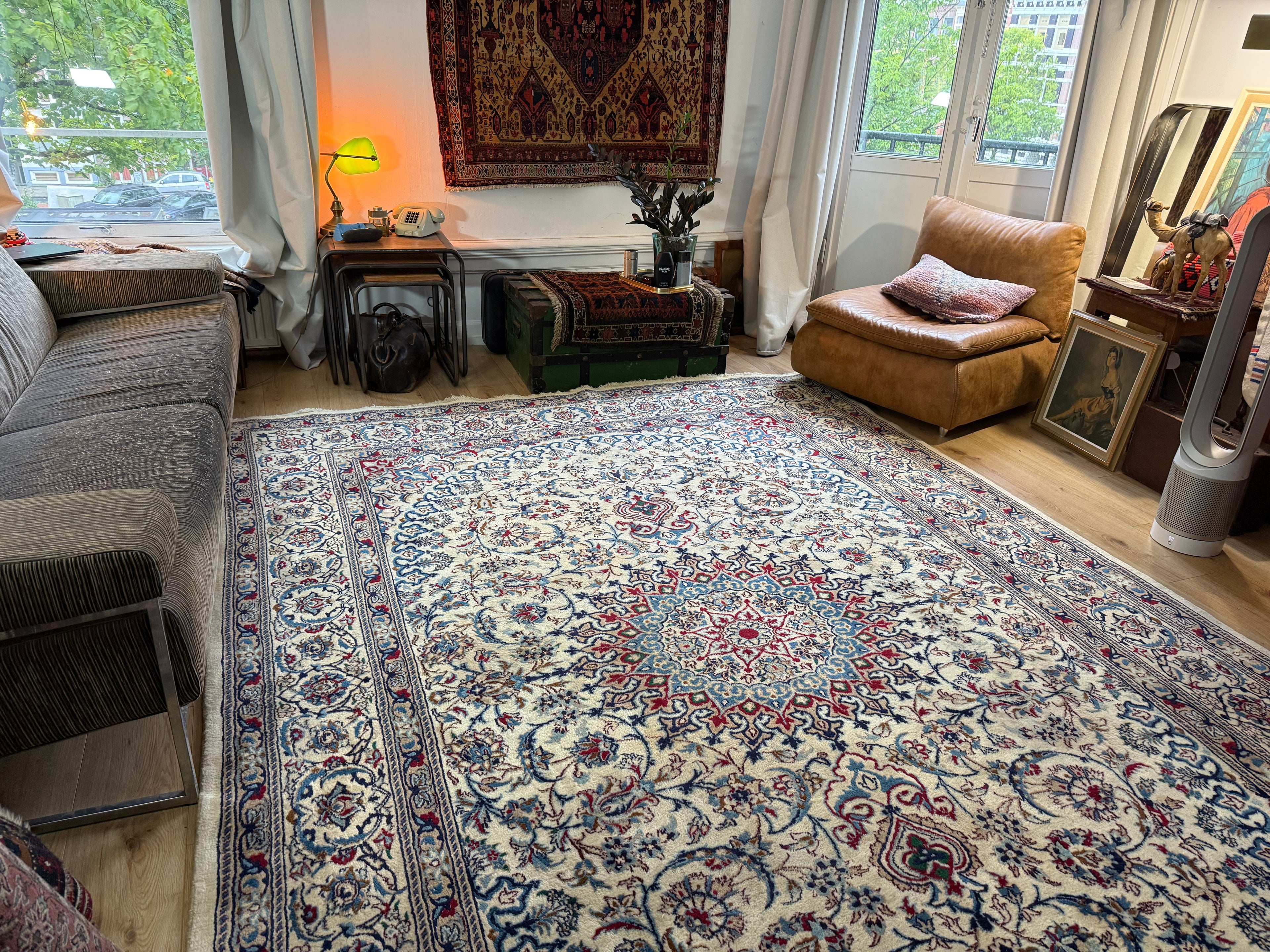 Handgeknoopt vintage Nain stijl tapijt – ca. 355 × 248 cm