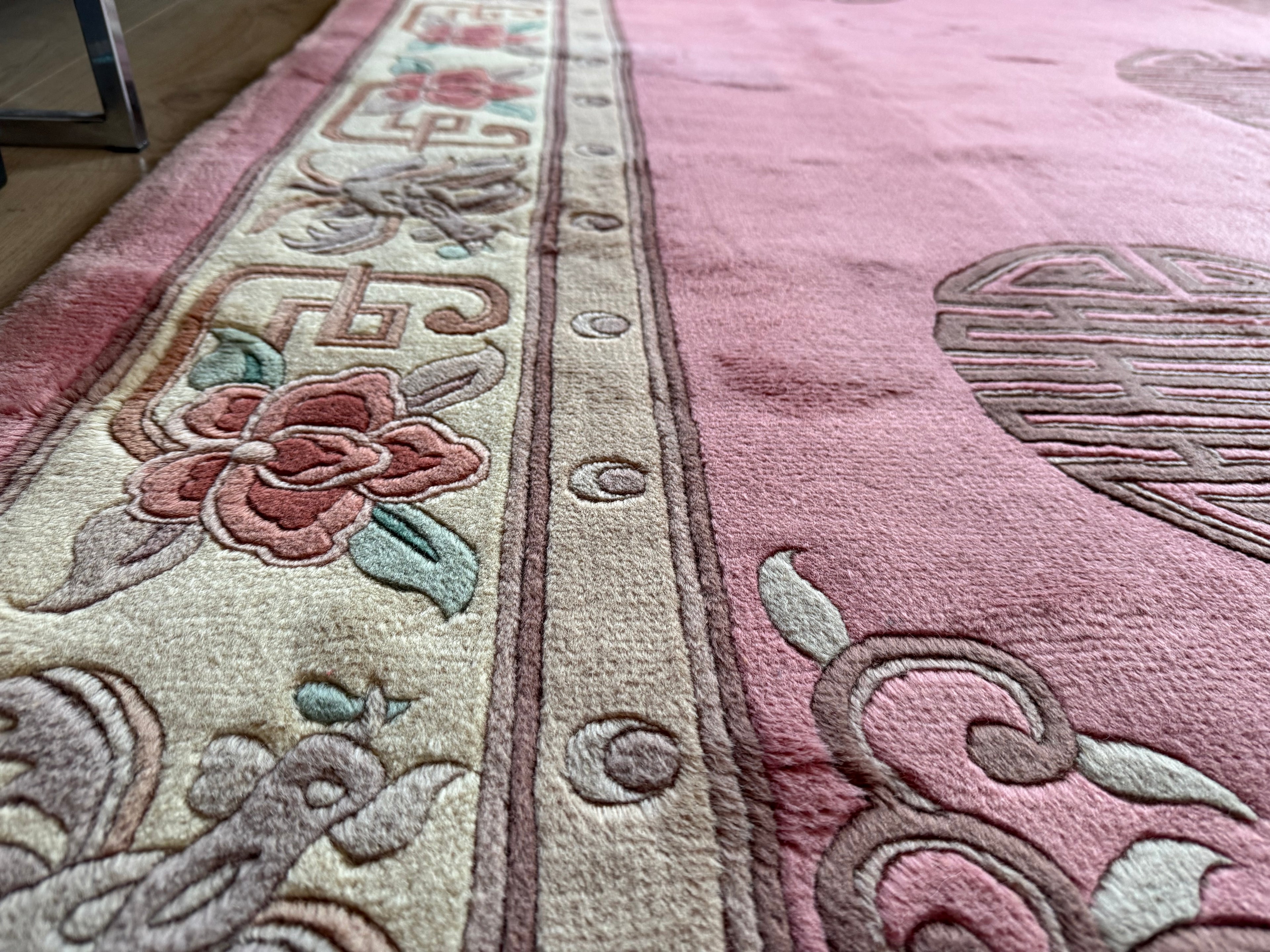 Vintage Art Deco tapijt in warm roze – 330 × 215 cm