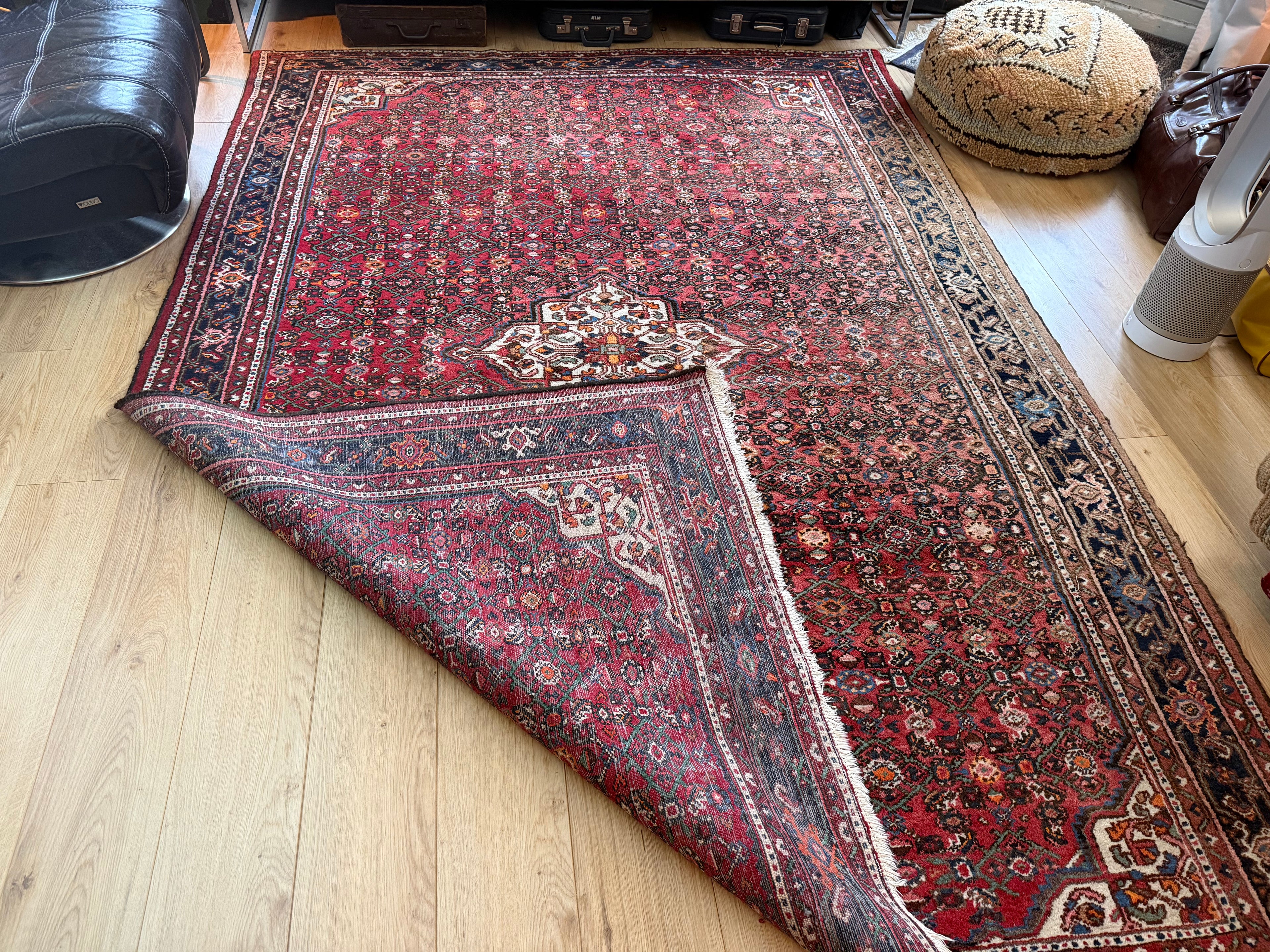 Hand-knotted vintage rug – Sun-kissed patina approx. 306 × 207 cm