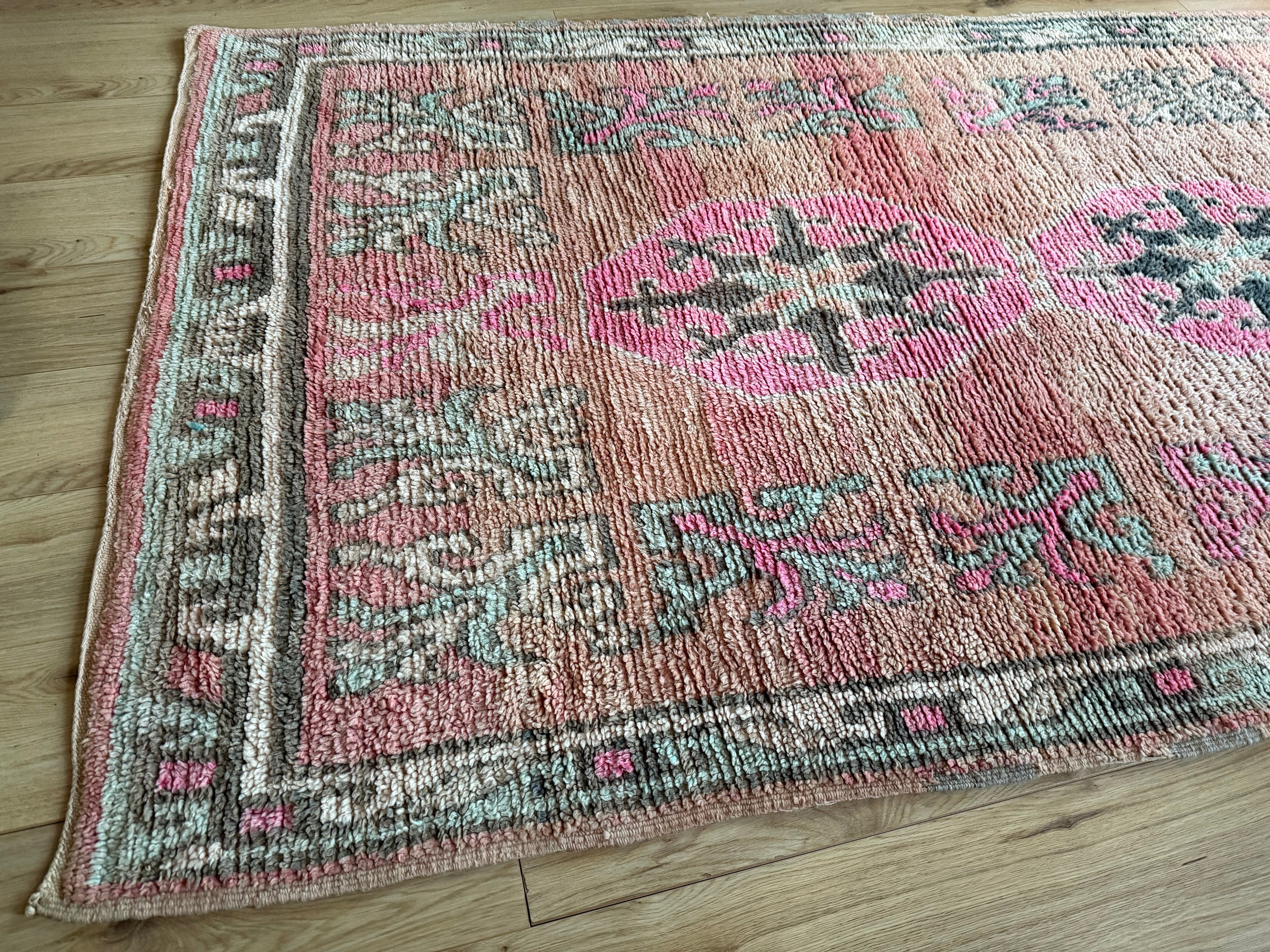 Vintage Marokkaans tapijt – 243 × 148 cm