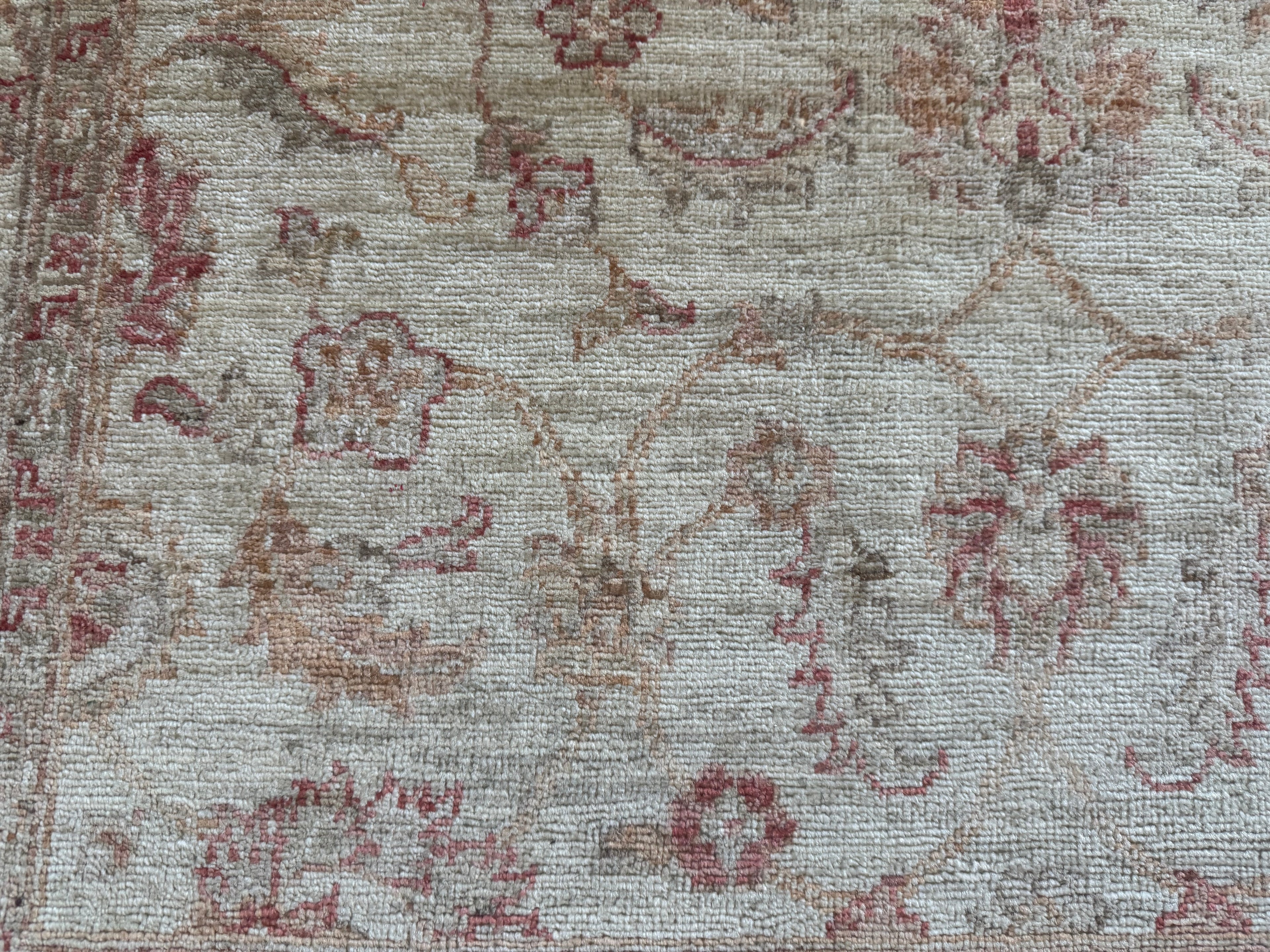 Handgeknoopt vintage tapijt – zand & oudroze | Ziegler-stijl, 188 × 127 cm