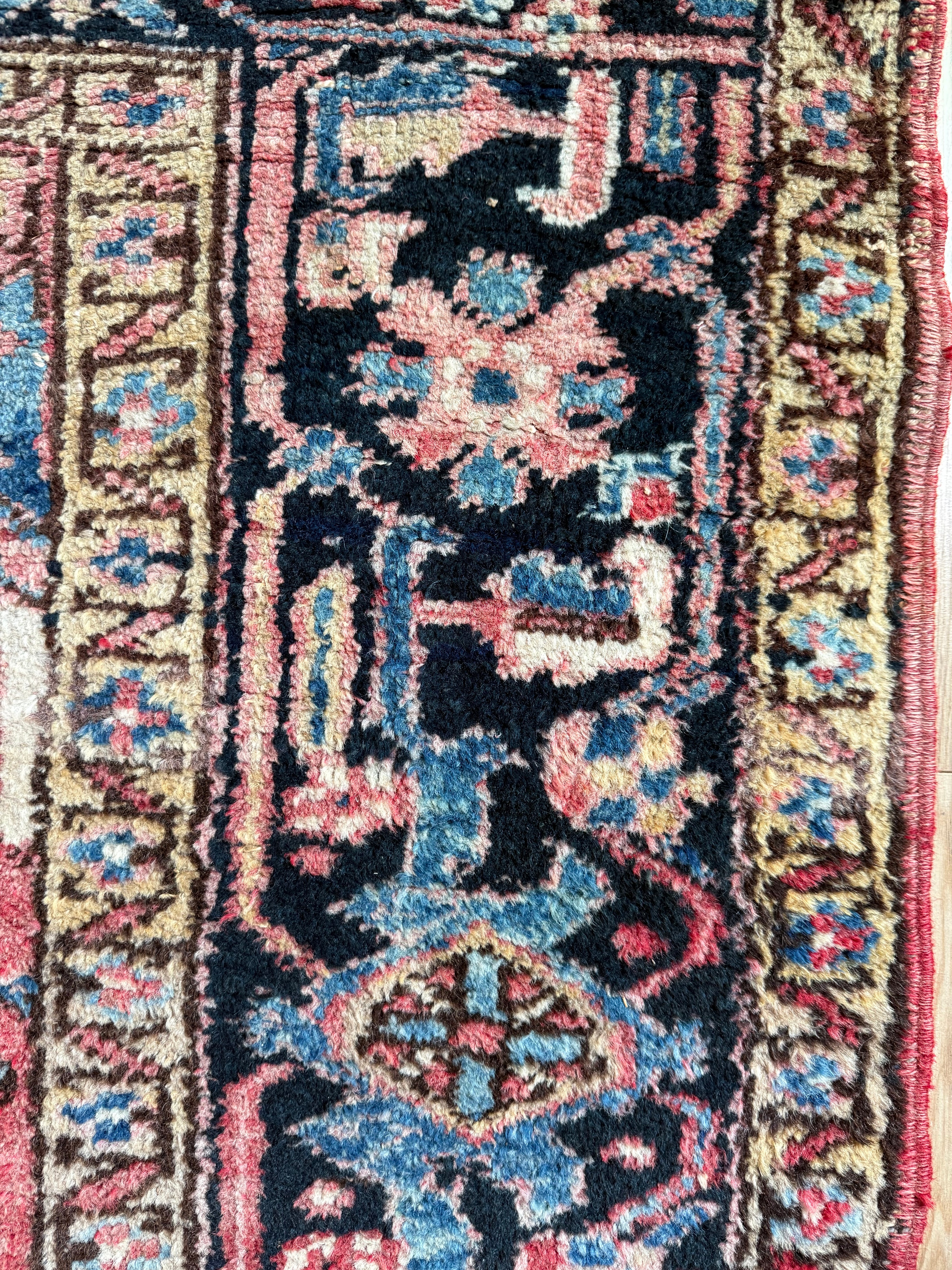 Vintage handgeknoopt tapijt in Heriz-stijl – ca. 290 × 212 cm gemaakt ca. 1940-1950