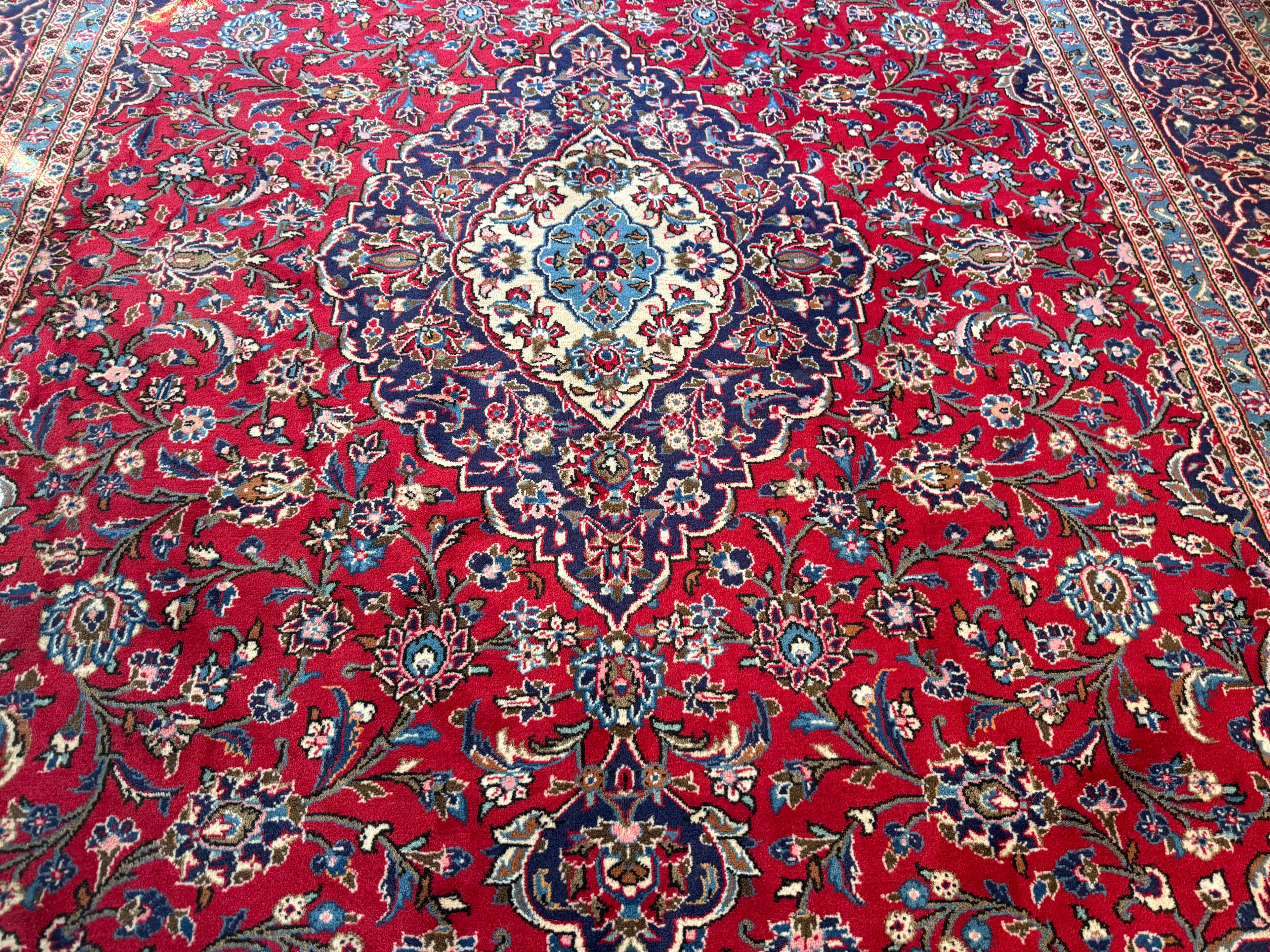 Groot handgeknoopt vintage tapijt – 352 × 247 cm