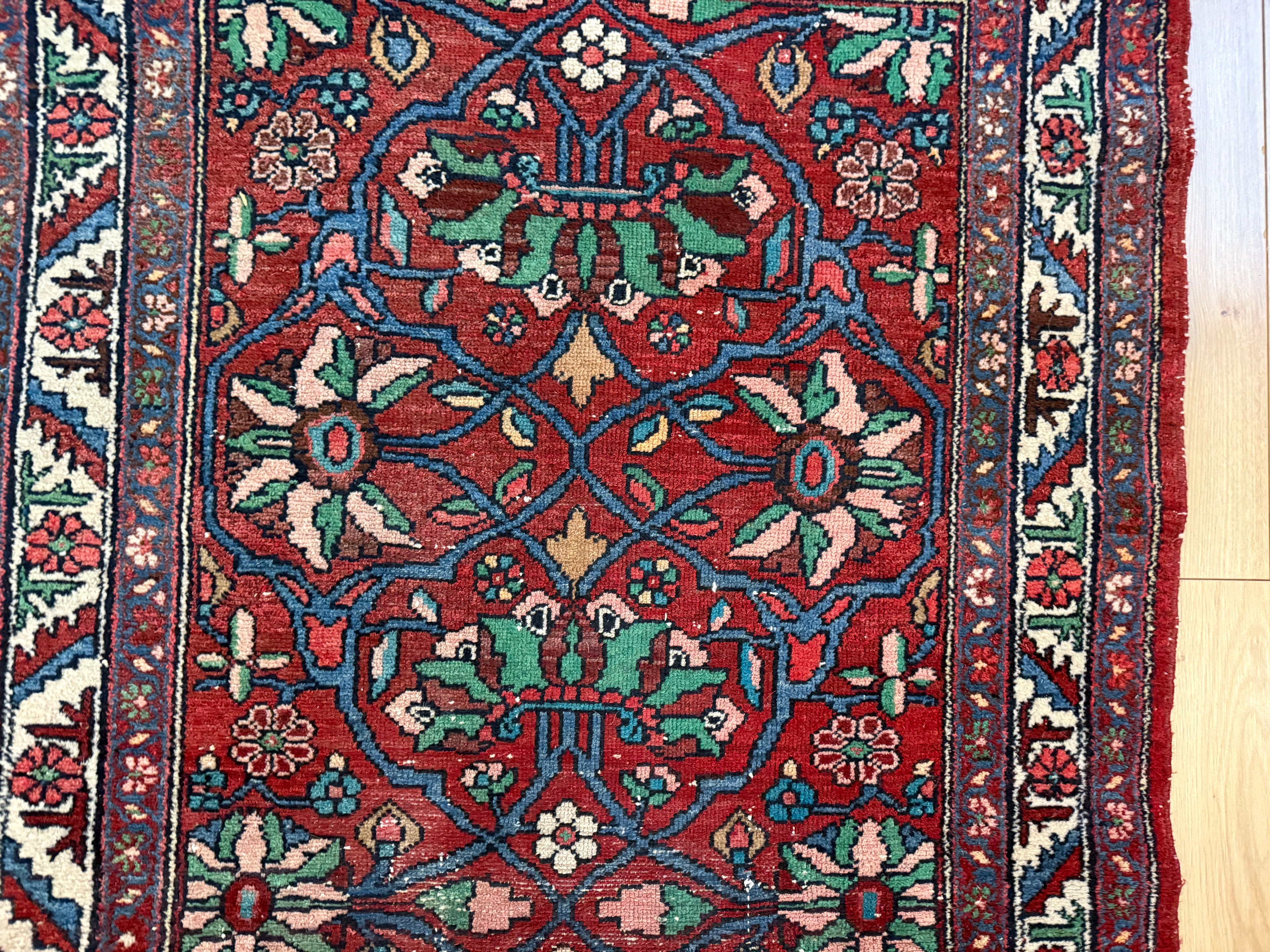 Sleets Vintage handgeknoopt oosters tapijt – 193 × 104 cm