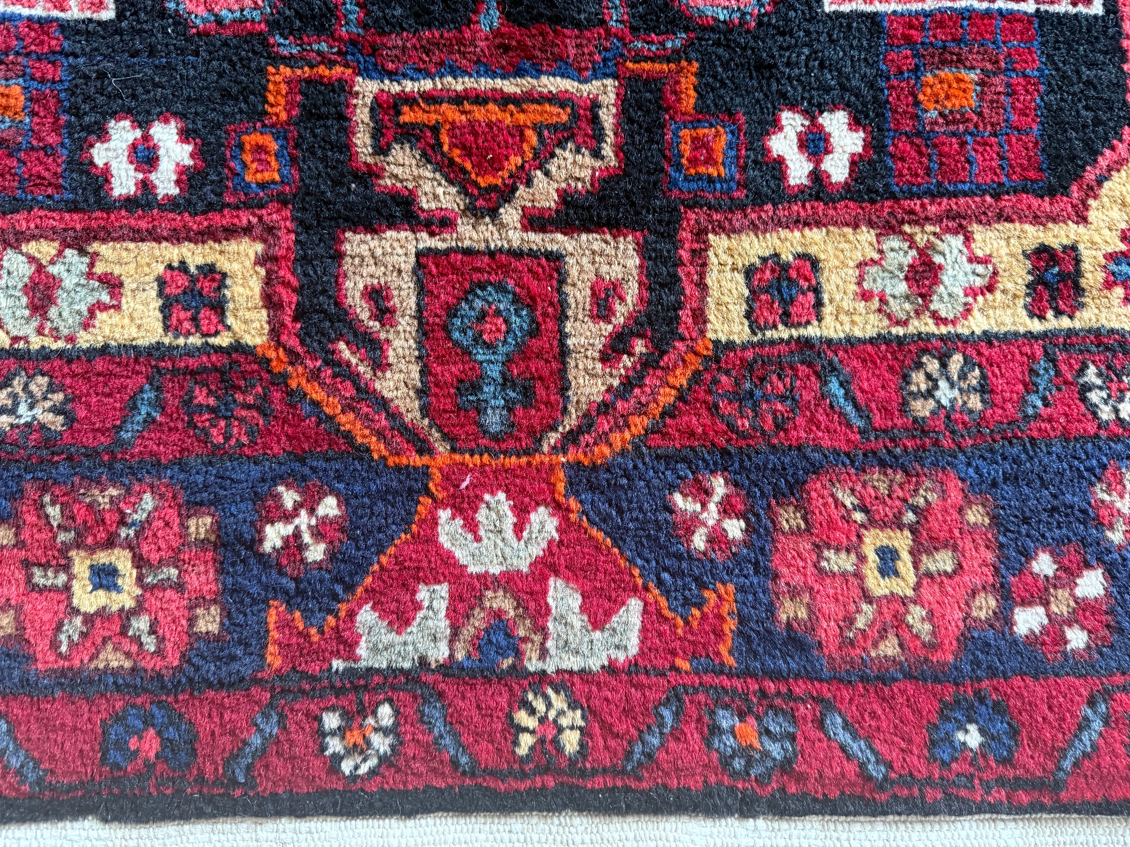 Handgeknoopt vintage tapijt – ca. 209 × 133 cm