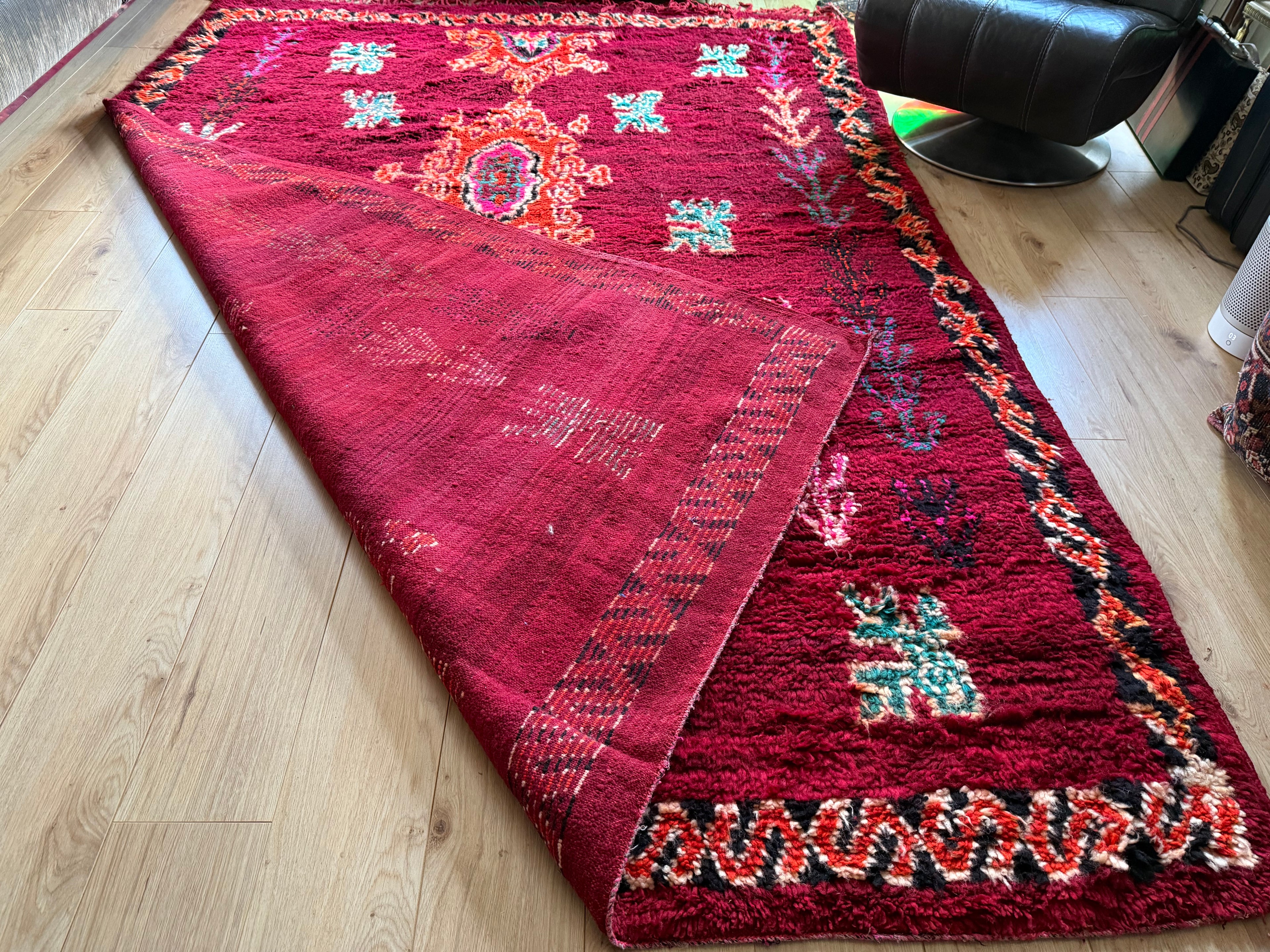 Handgeknoopt vintage Berber tapijt – 315 × 222 cm