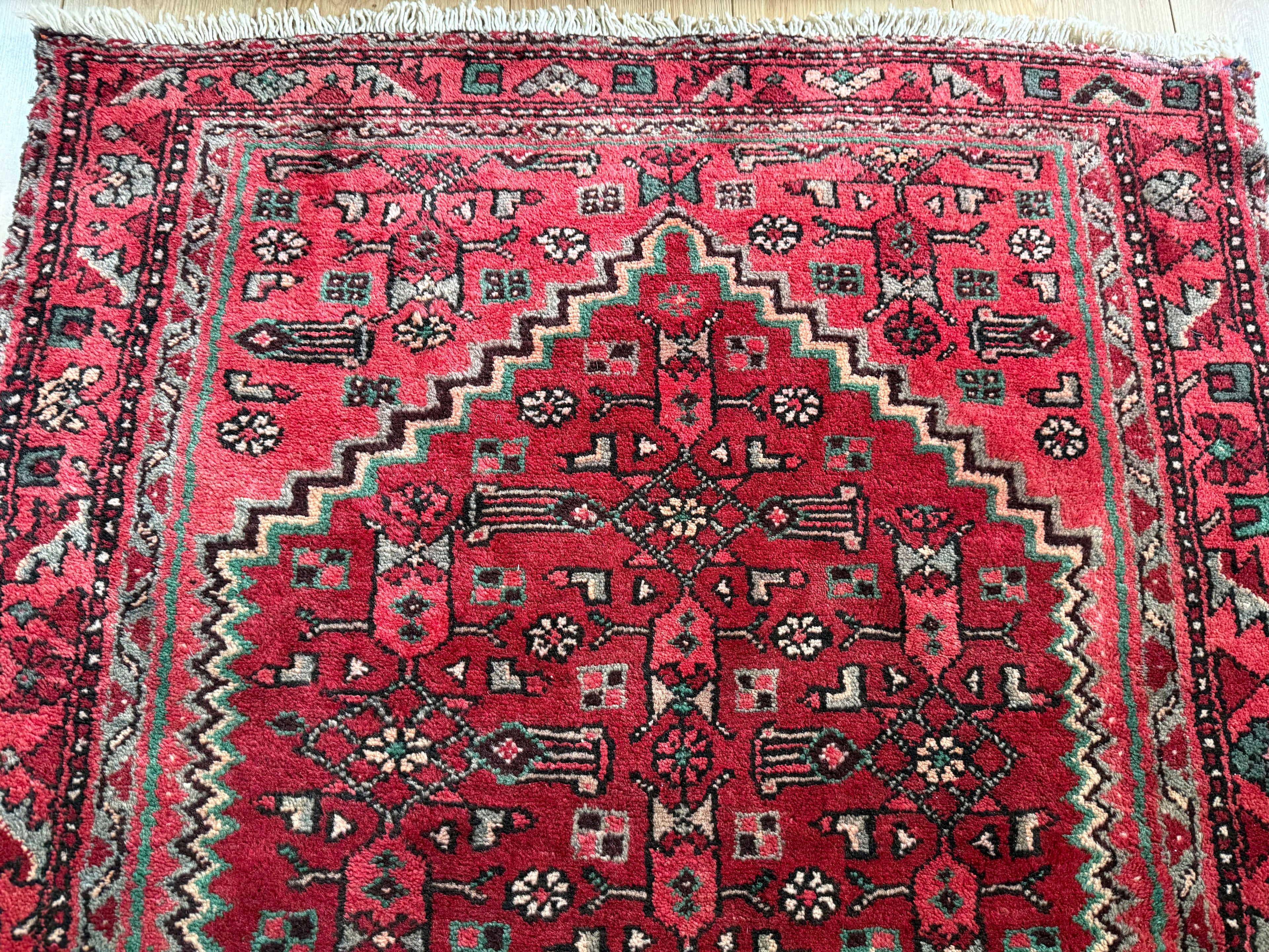 Handgeknoopt vintage tapijt – ca. 208 × 104 cm