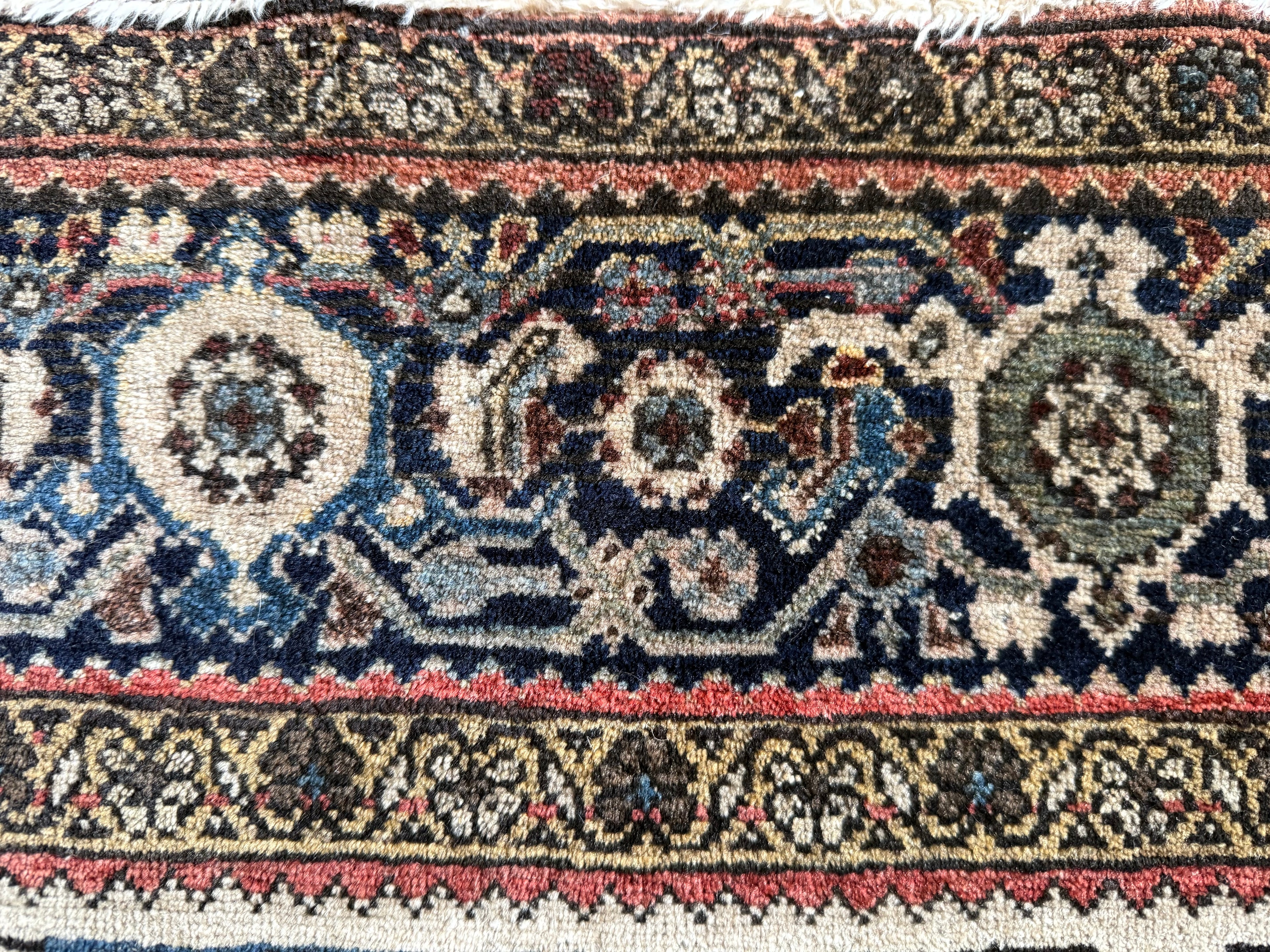 Early 20th-century figurative carpet – Qom tradition – 188 × 132 cm