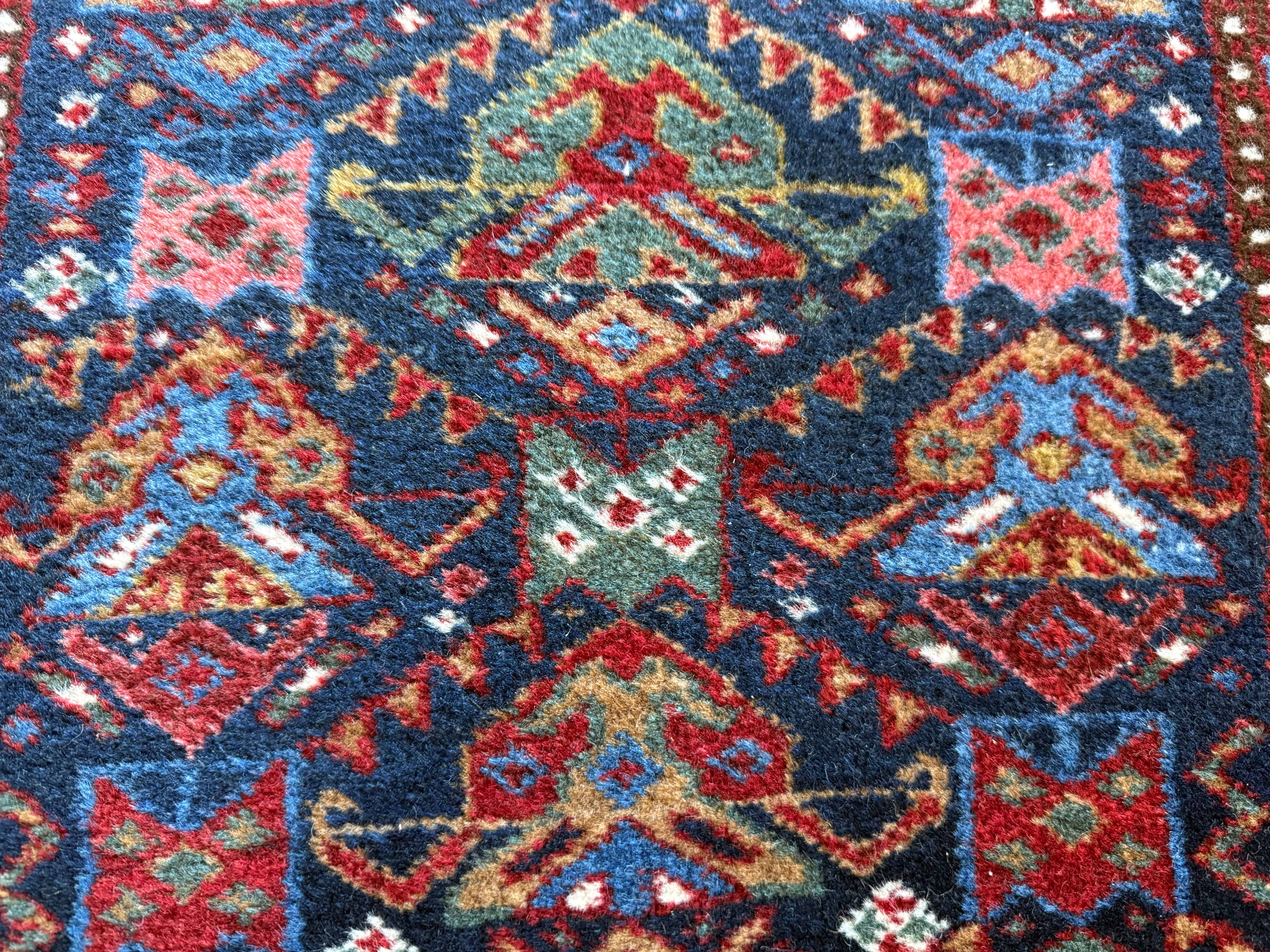 Handgeknoopt vintage tapijt – Heriz stijl – ca. 334 × 89 cm