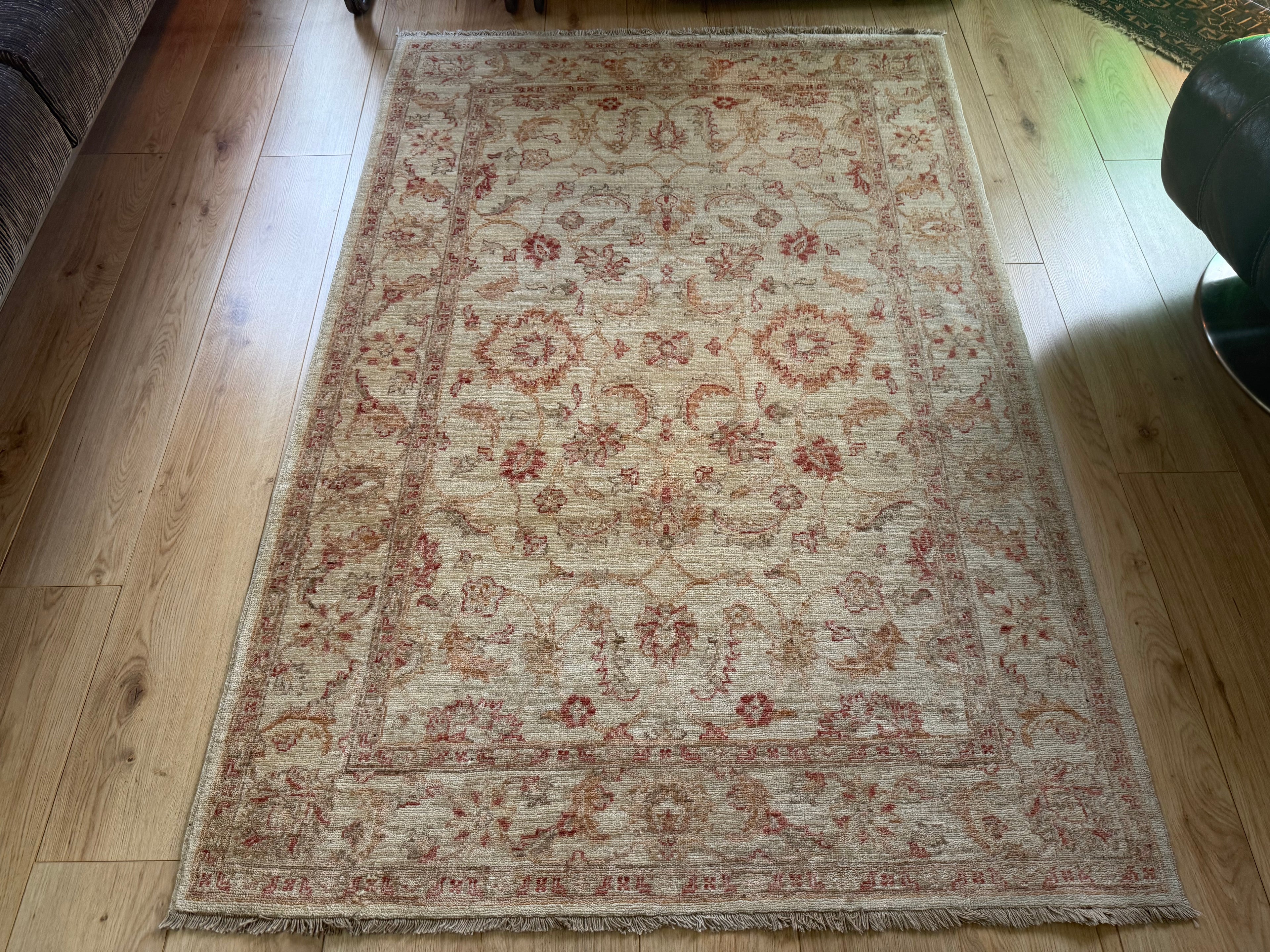 Handgeknoopt vintage tapijt – zand & oudroze | Ziegler-stijl, 188 × 127 cm