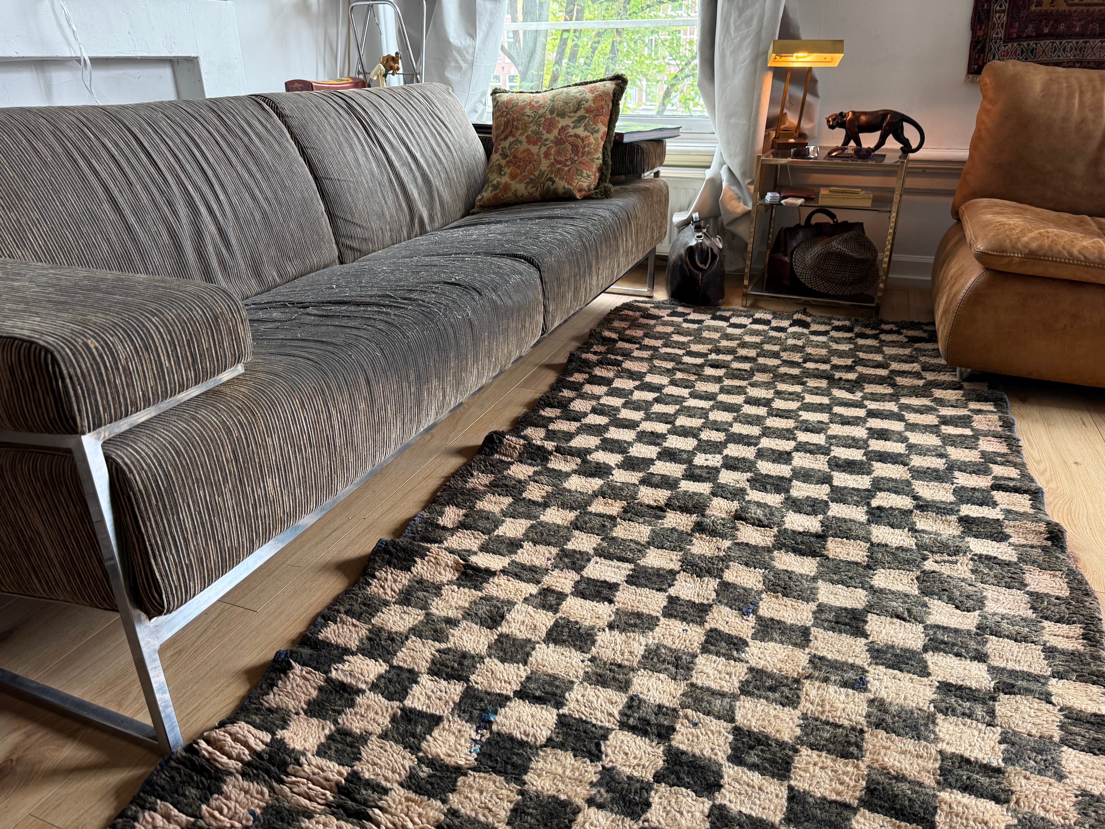 Handgeknoopt vintage Marokkaans checkerboard tapijt – 297 × 114 cm