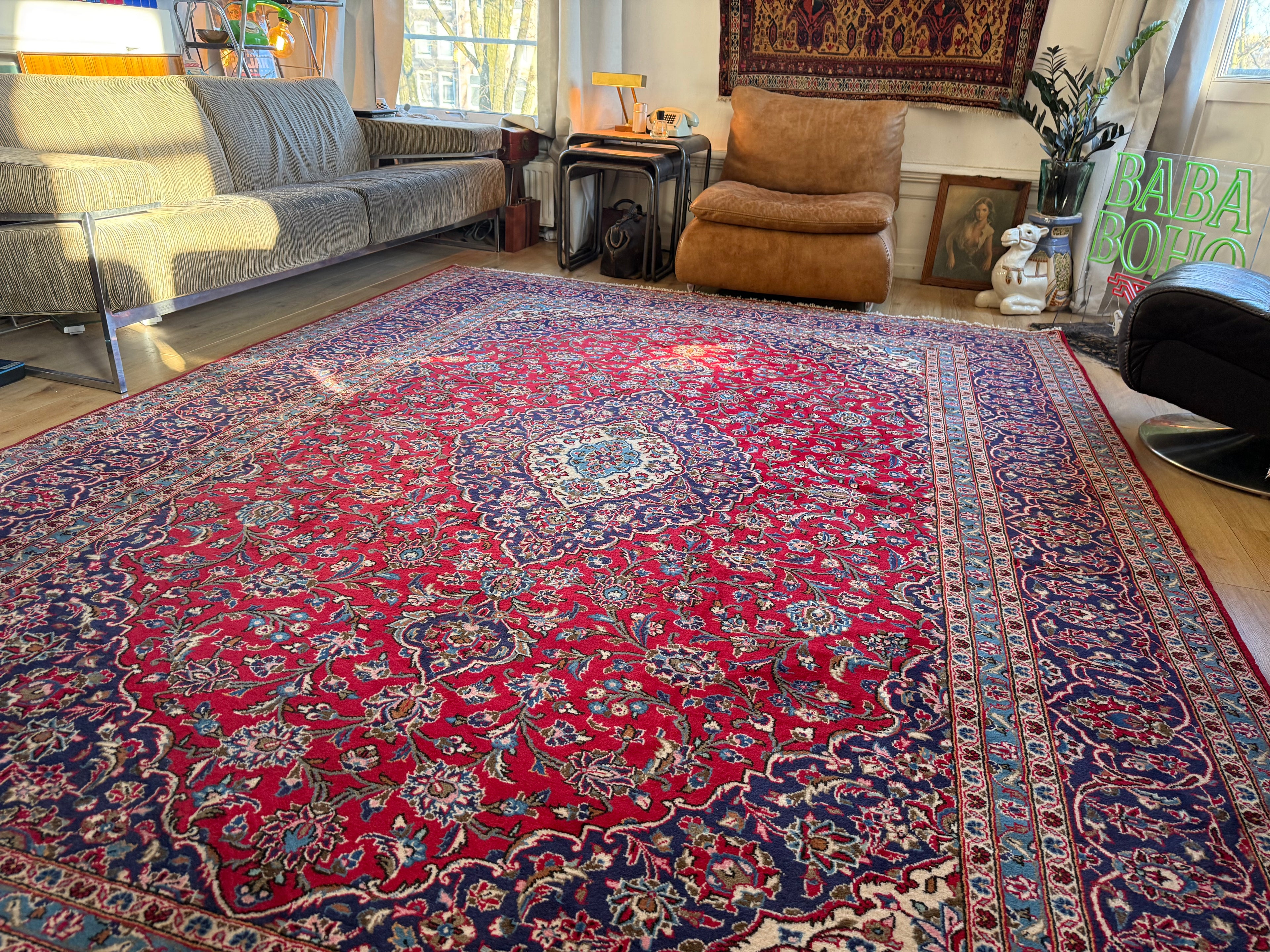 Groot handgeknoopt vintage tapijt – 352 × 247 cm