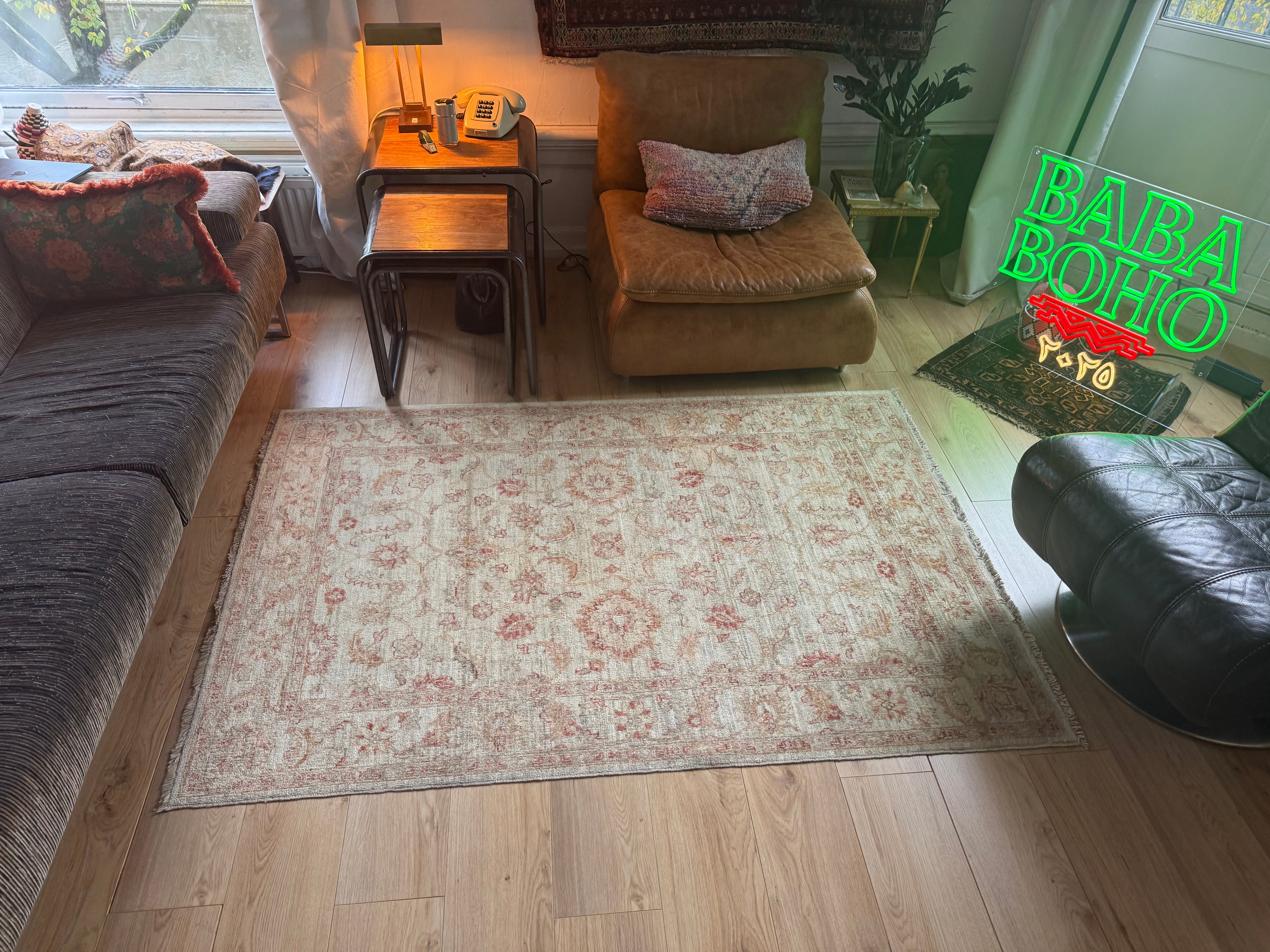 Handgeknoopt vintage tapijt – zand & oudroze | Ziegler-stijl, 188 × 127 cm